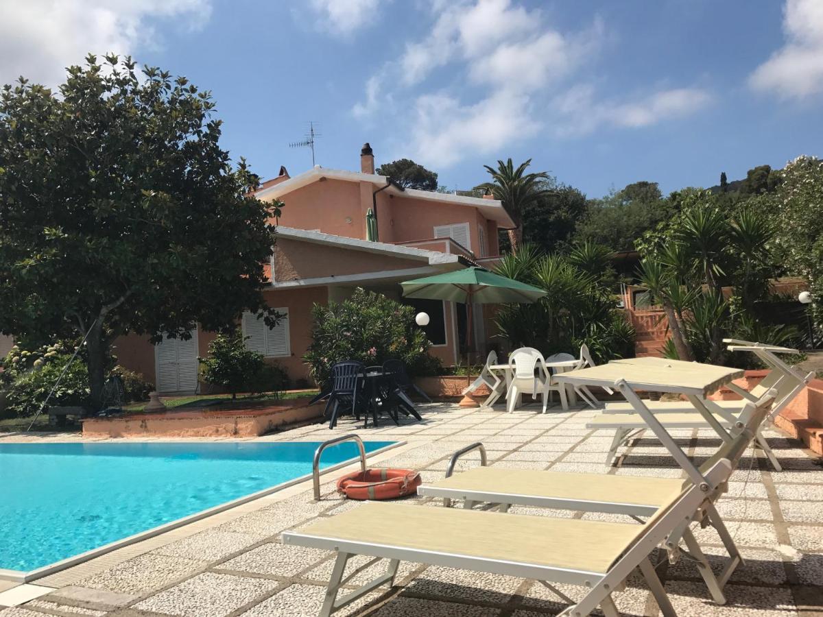 Villalara con piscina e vista mare view 2