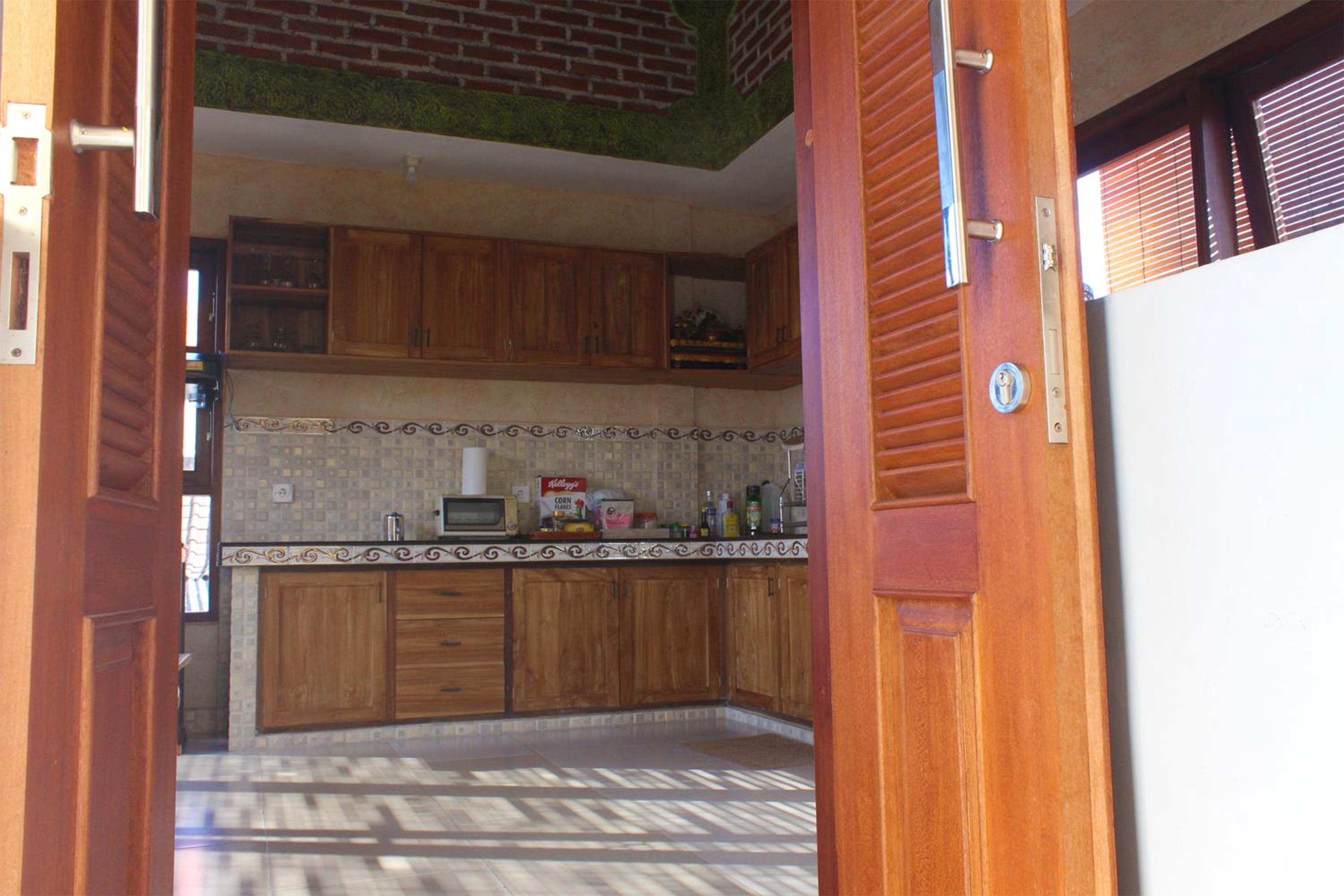 CR Tris Rooms Seminyak