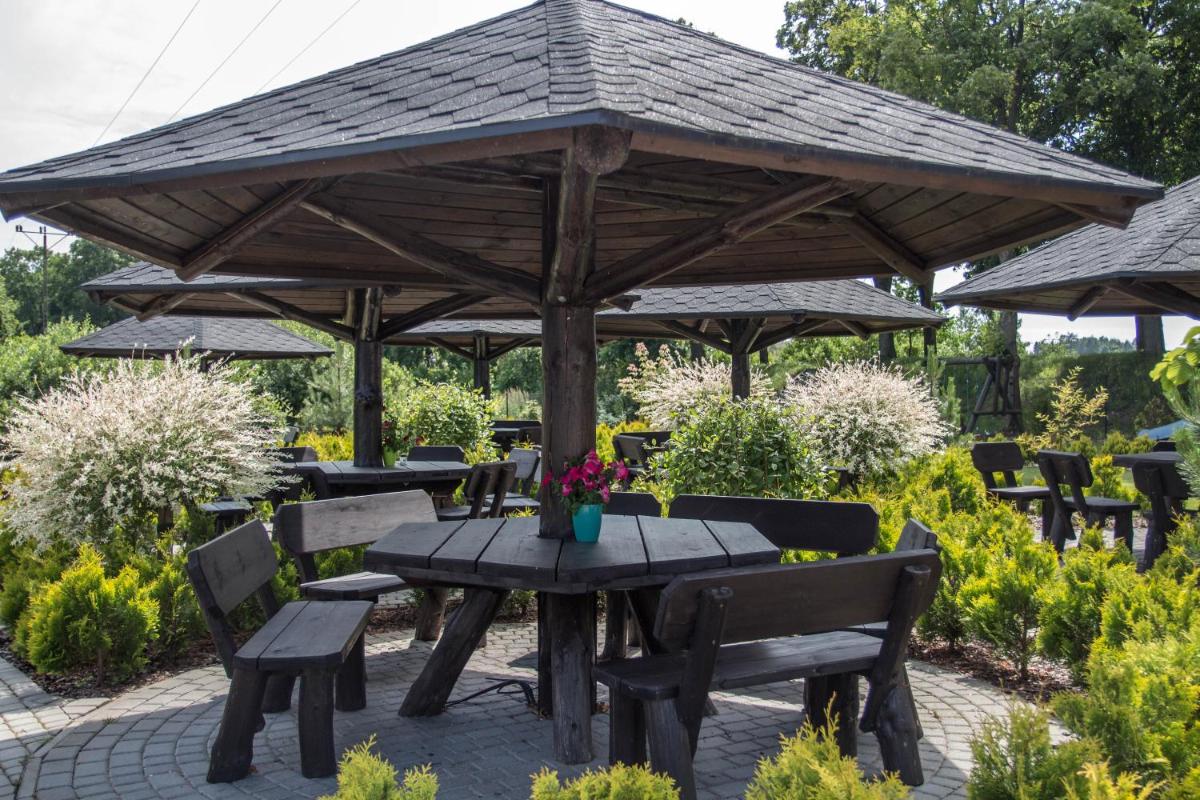 outdoor BBQ area