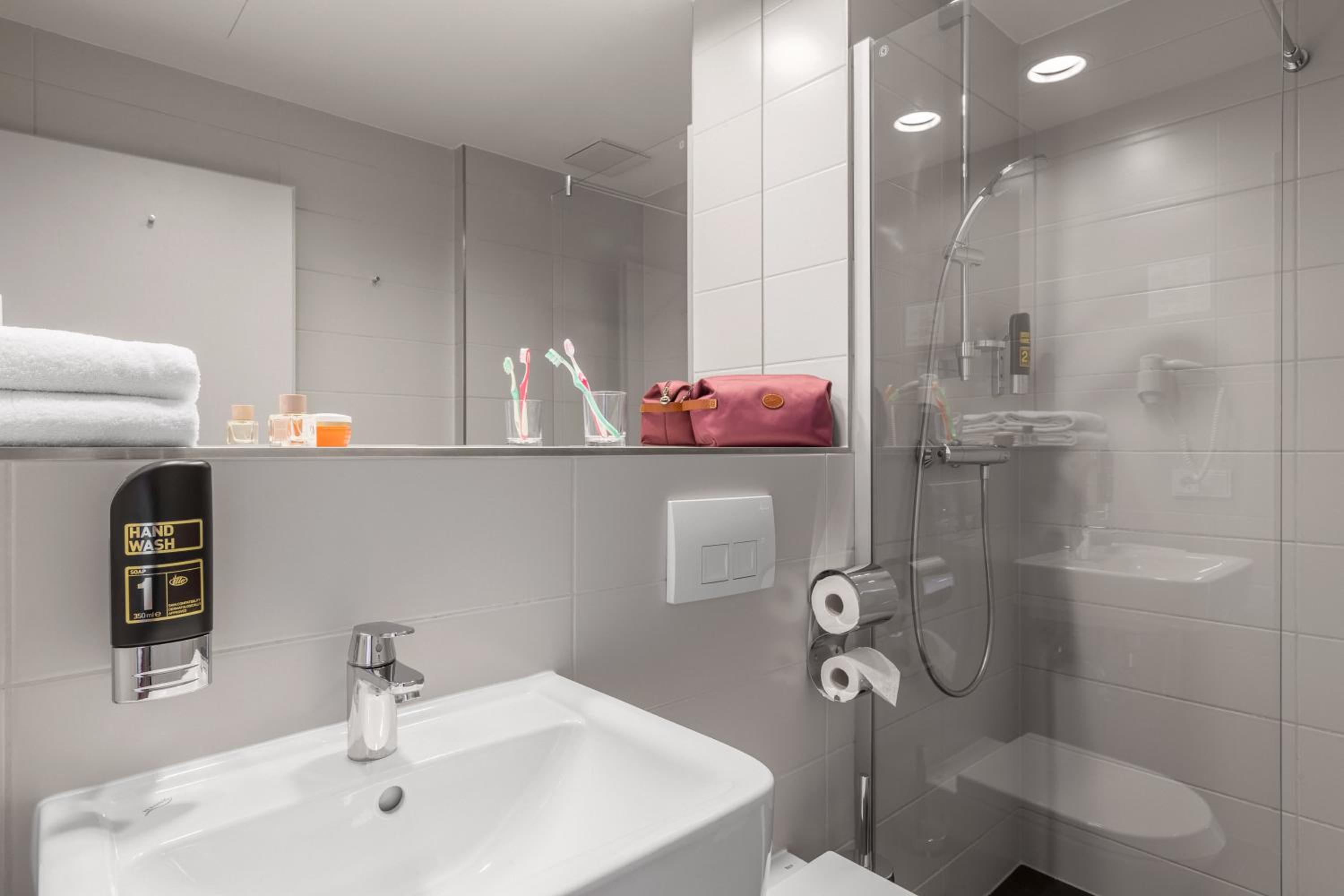 Serways Hotel Weiskirchen Nord - Property Image 3