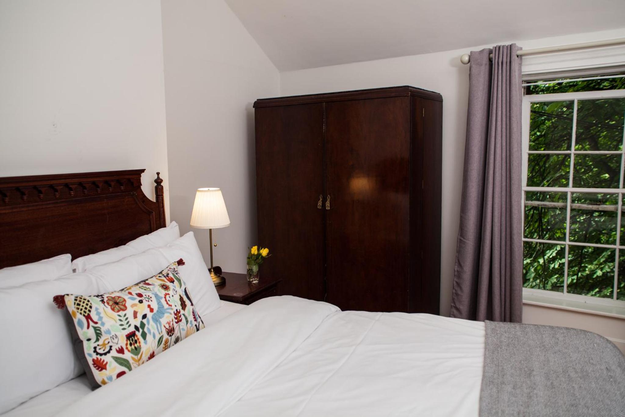 The Historical Harcourt Suites