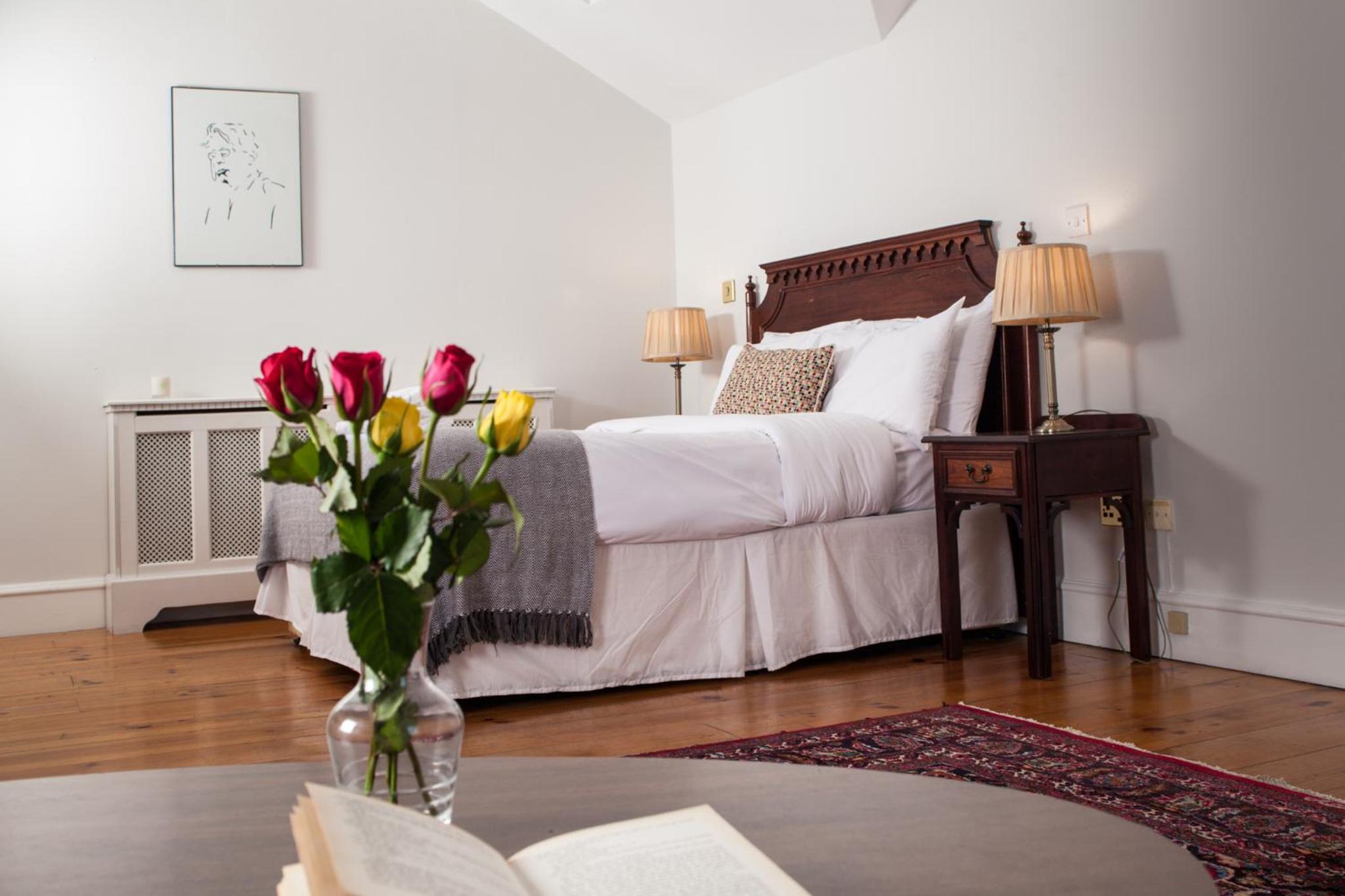 The Historical Harcourt Suites