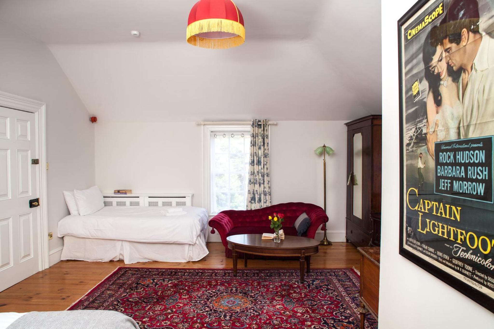 The Historical Harcourt Suites