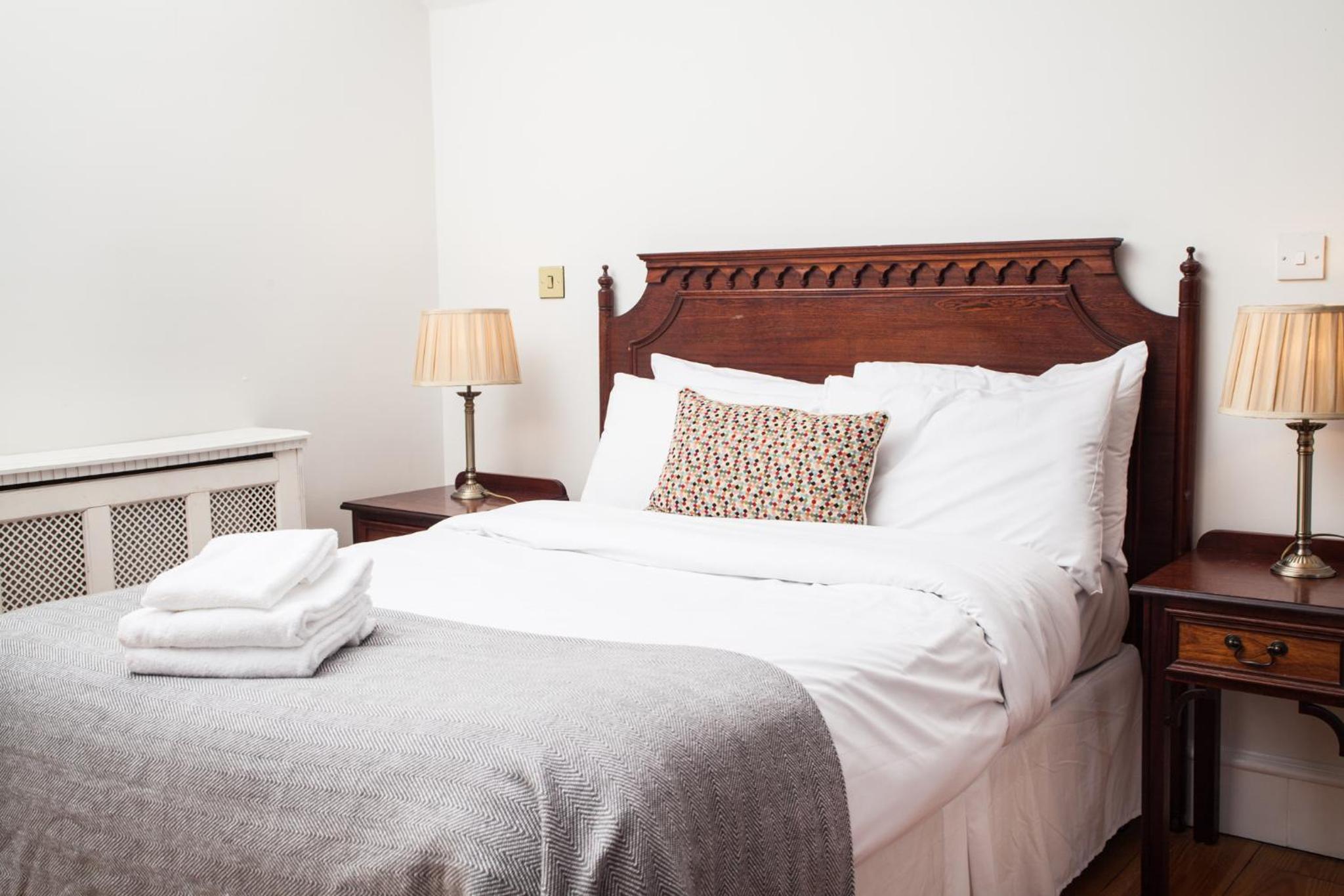 The Historical Harcourt Suites