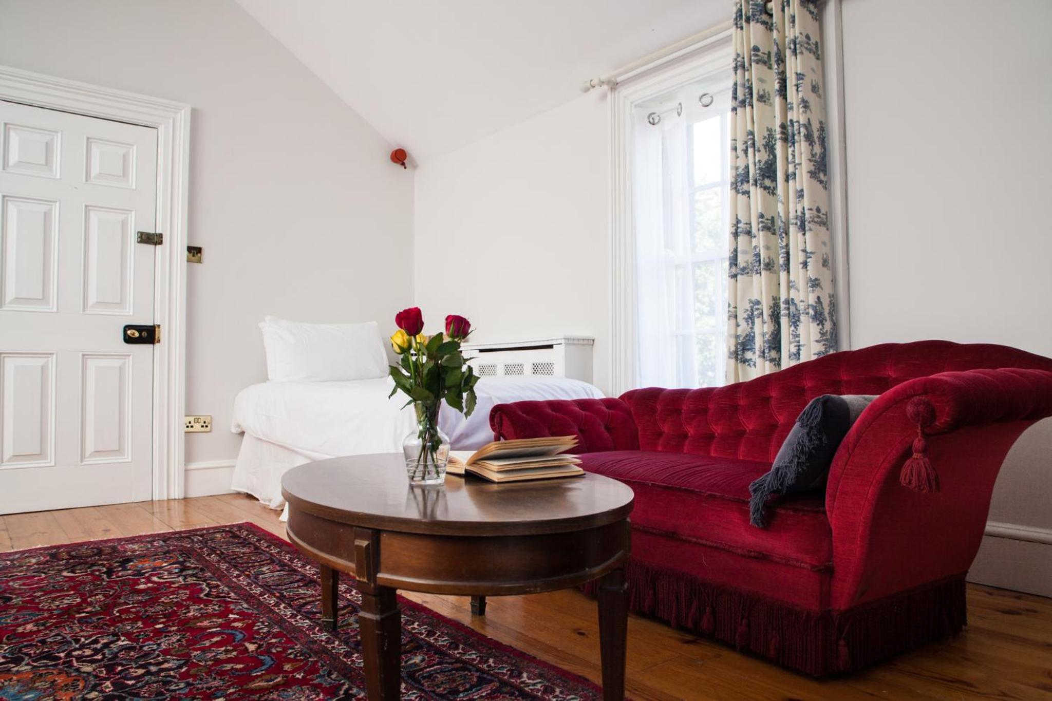 The Historical Harcourt Suites