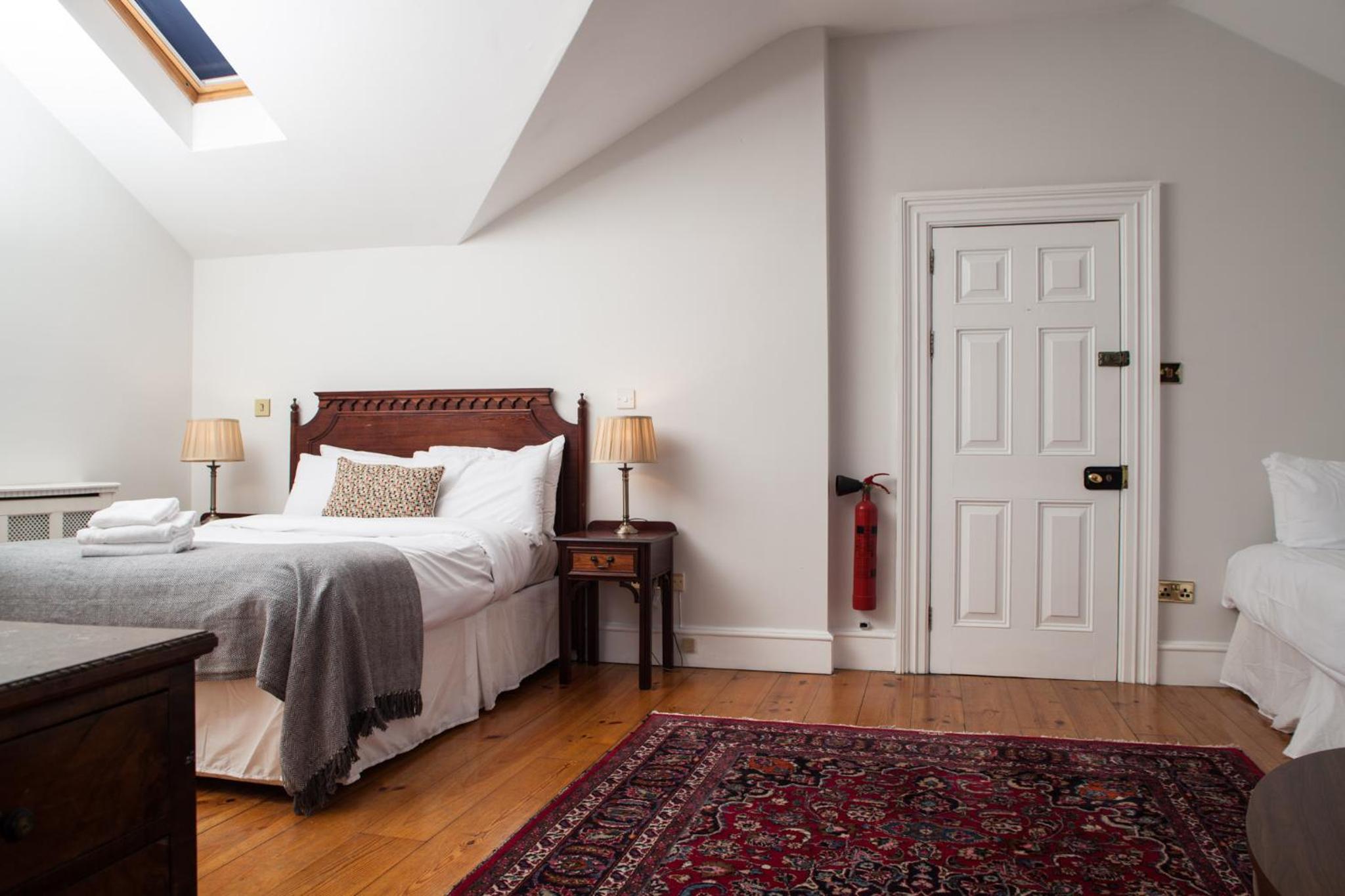 The Historical Harcourt Suites