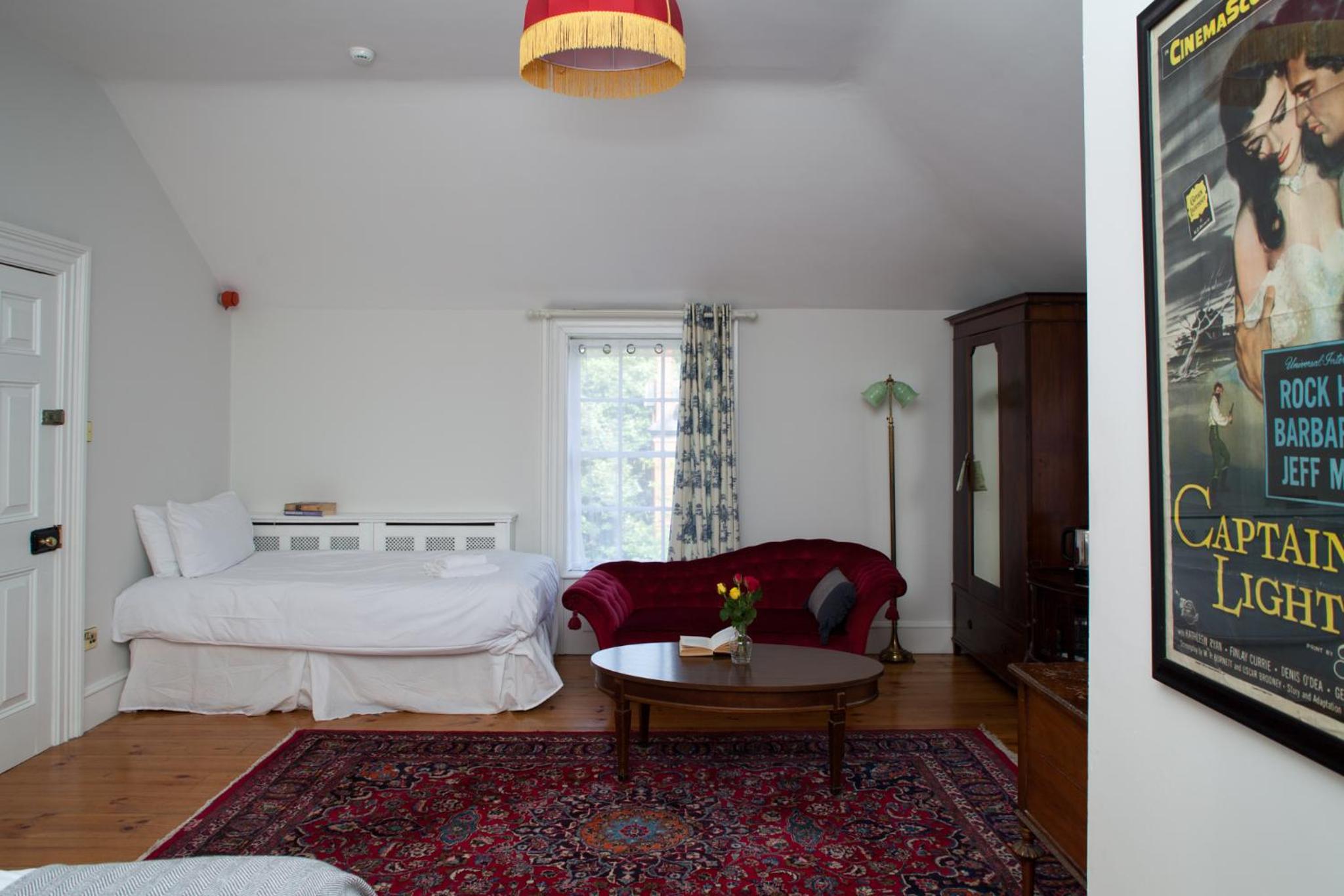 The Historical Harcourt Suites