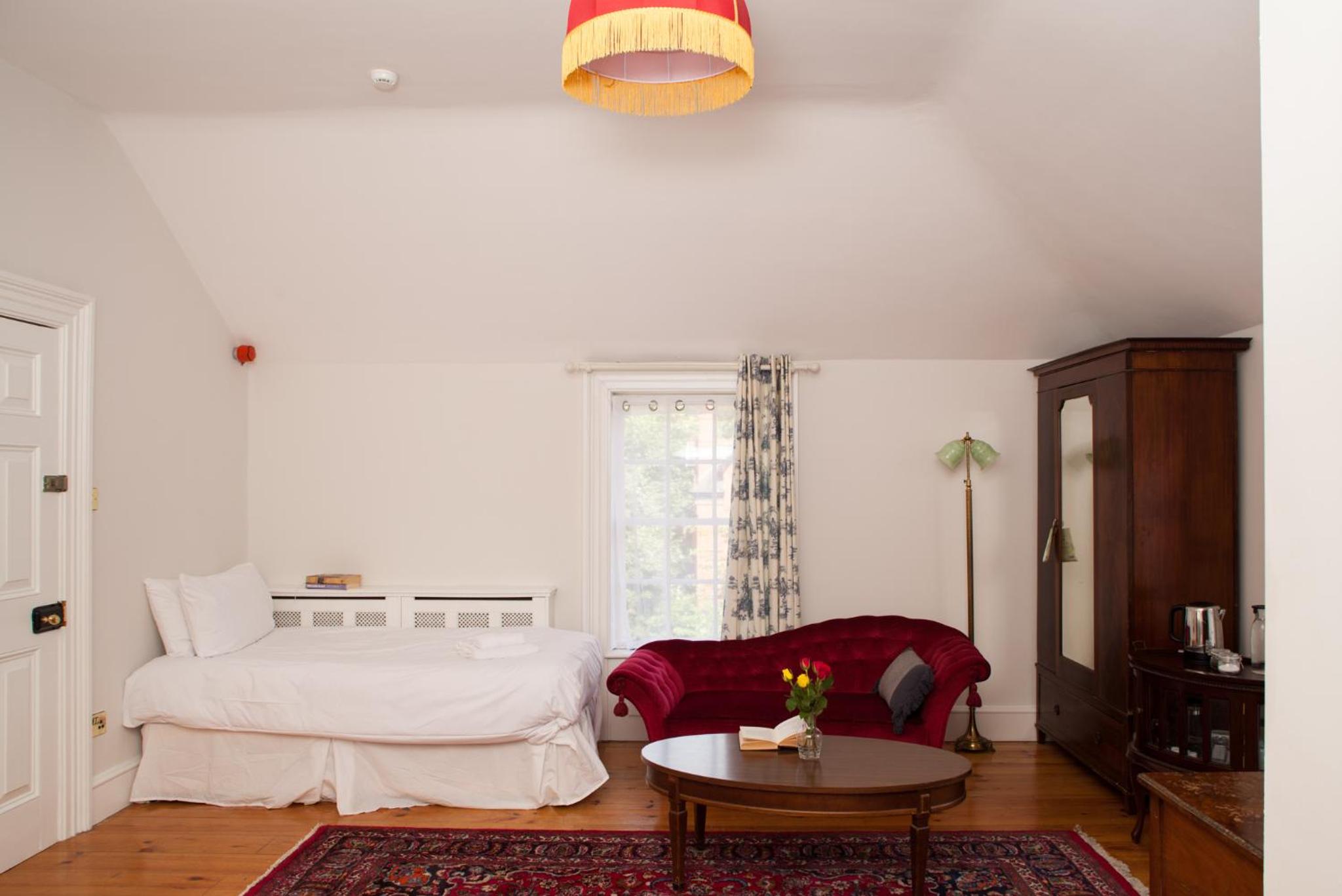 The Historical Harcourt Suites