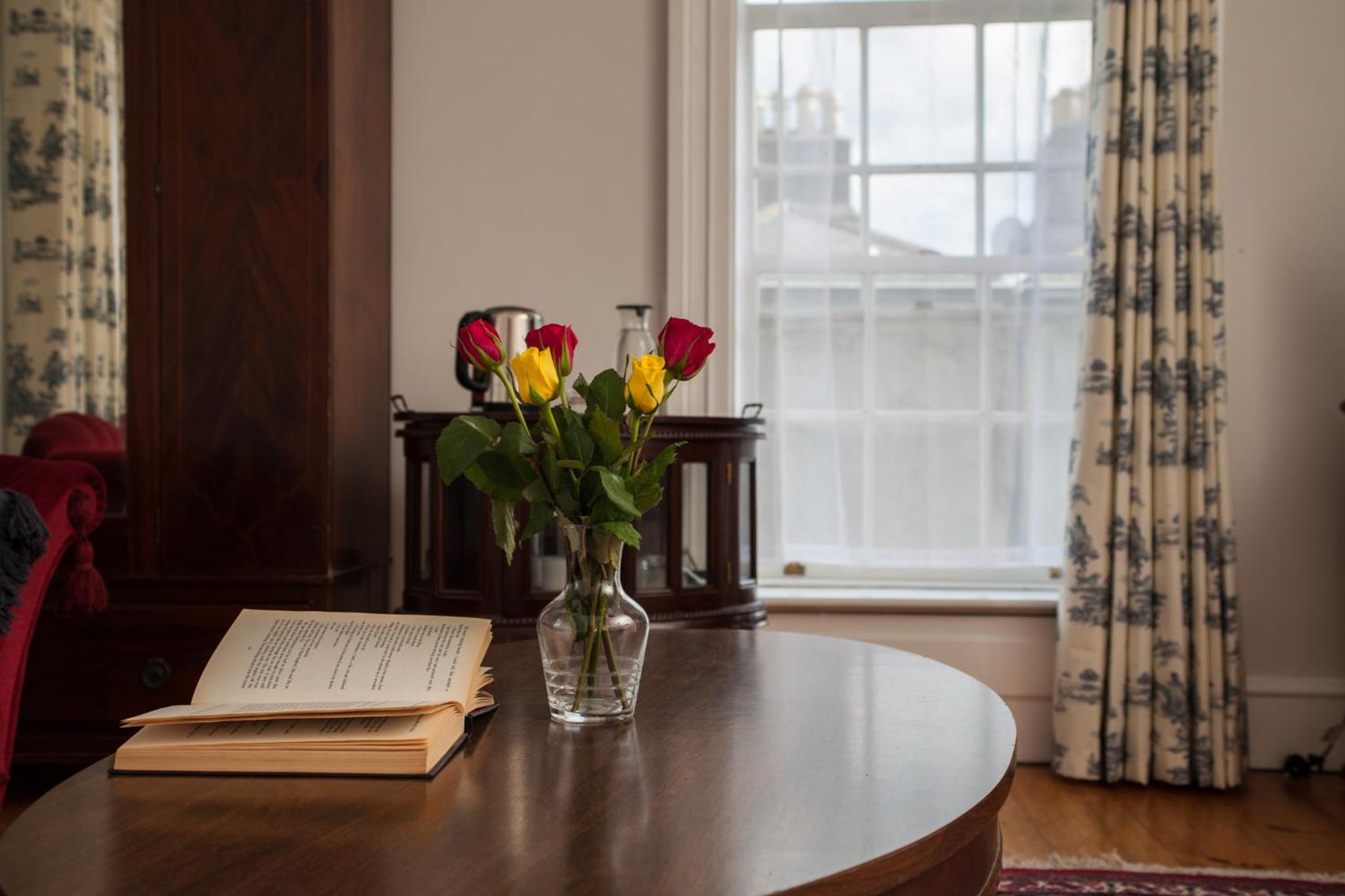 The Historical Harcourt Suites