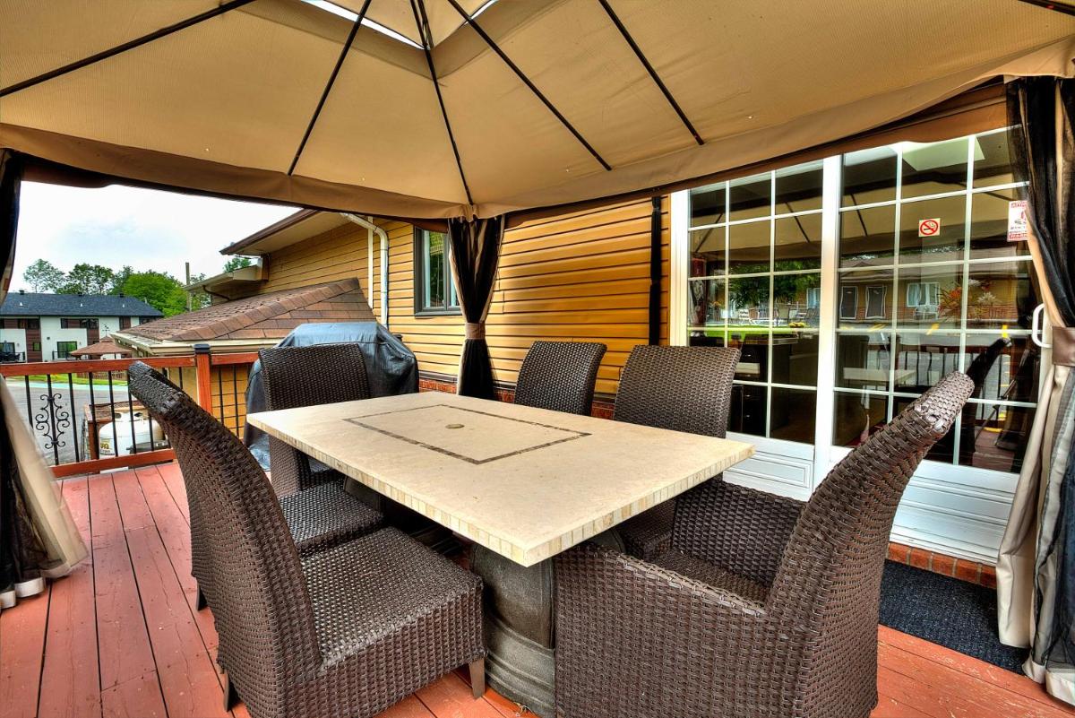 outdoor BBQ area