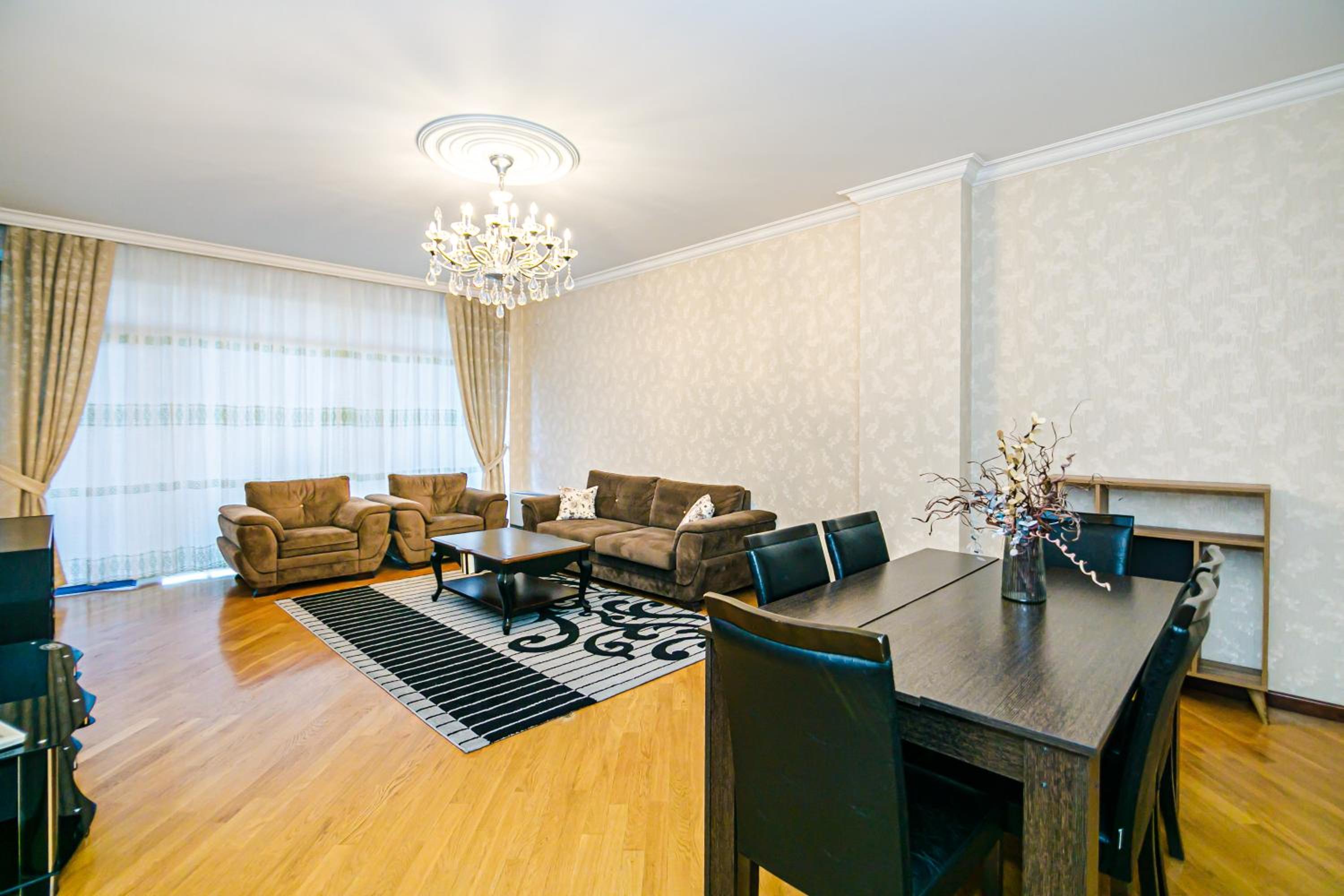 RICCHI Luxury Apartment in Nizami street