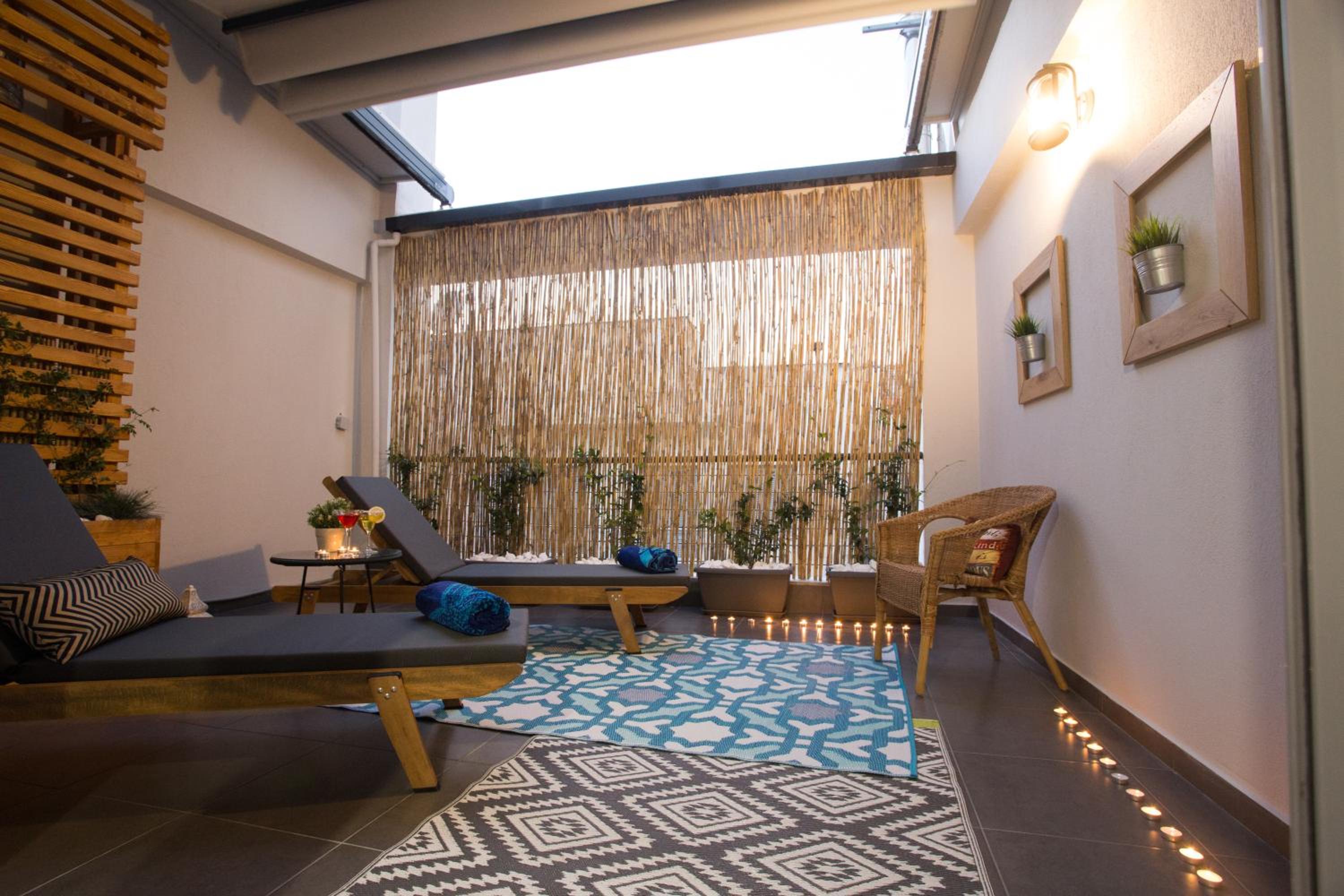 Polis Apartments