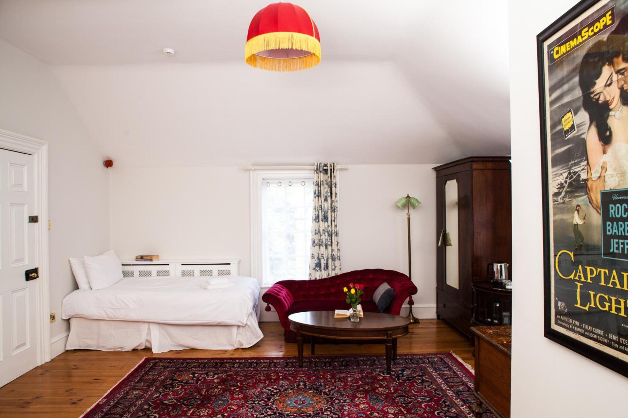 The Historical Harcourt Suites
