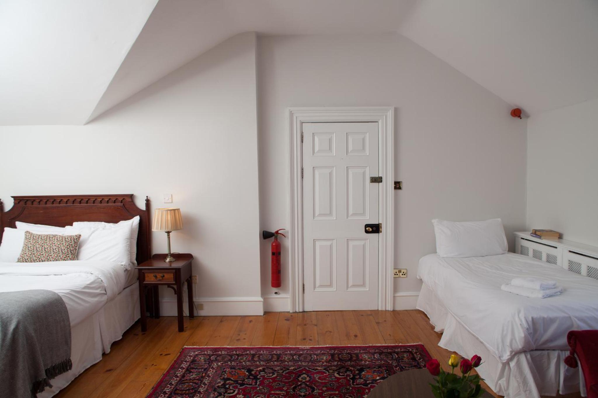 The Historical Harcourt Suites