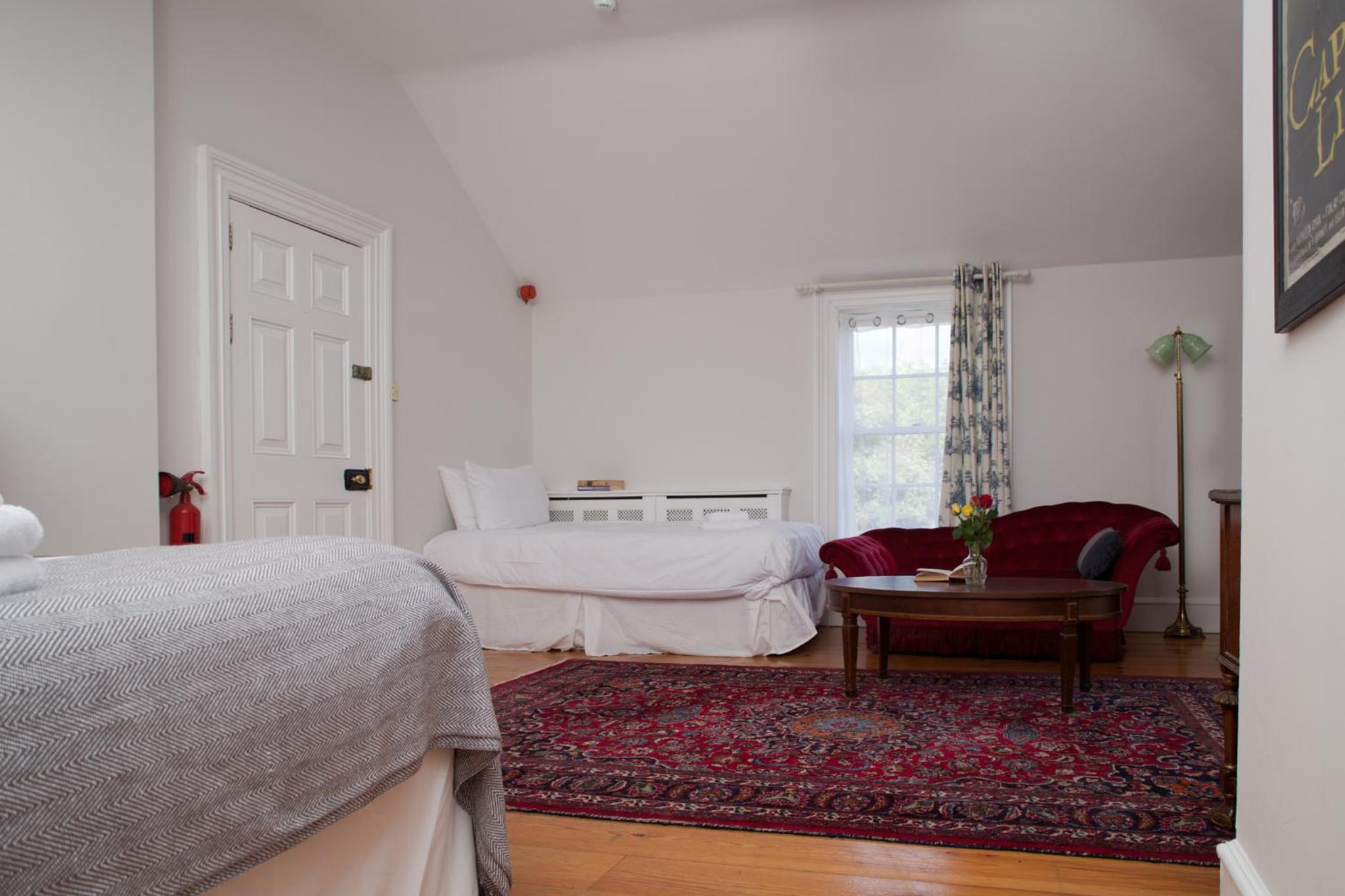 The Historical Harcourt Suites