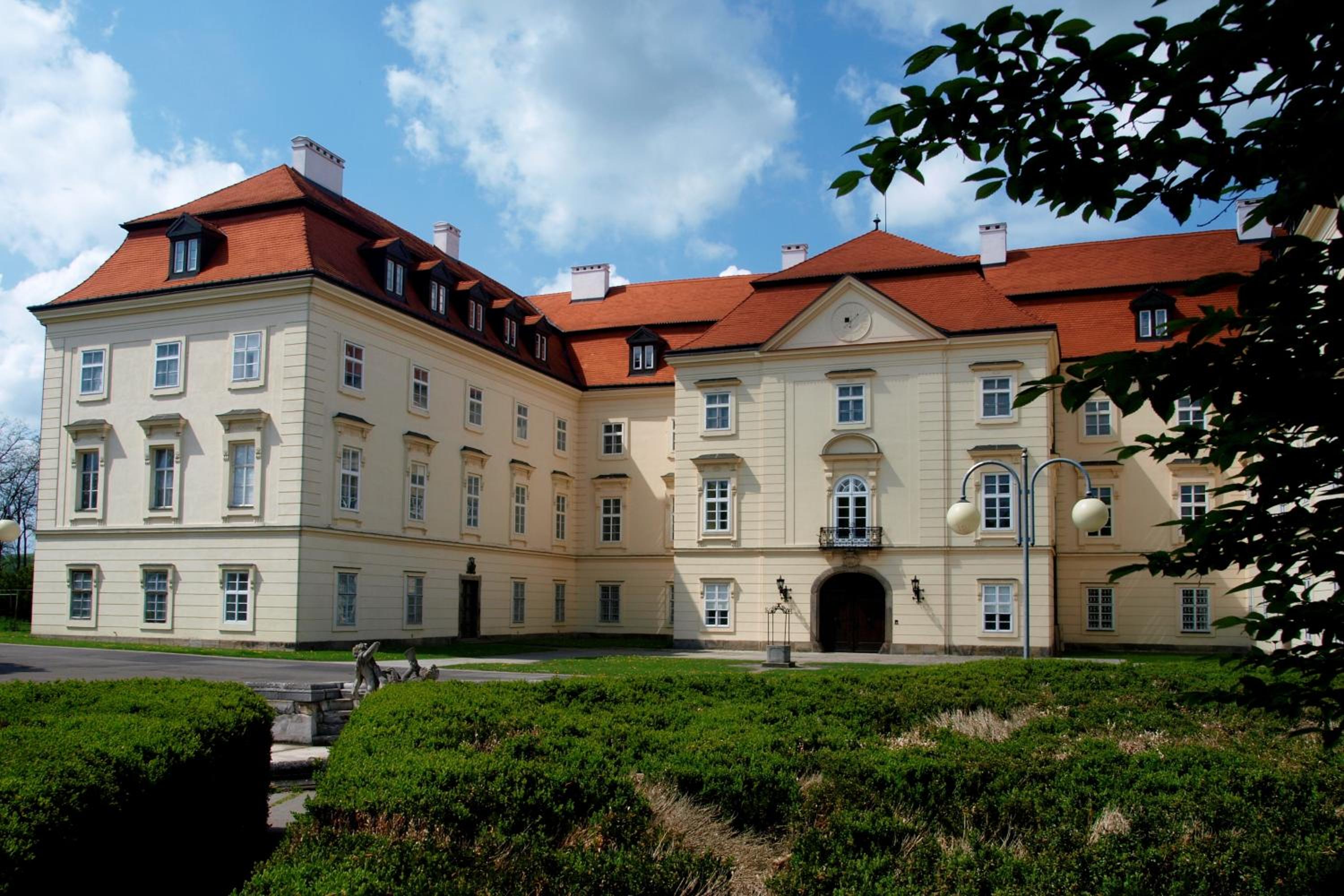 Hotel Zámek Napajedla - Image 1