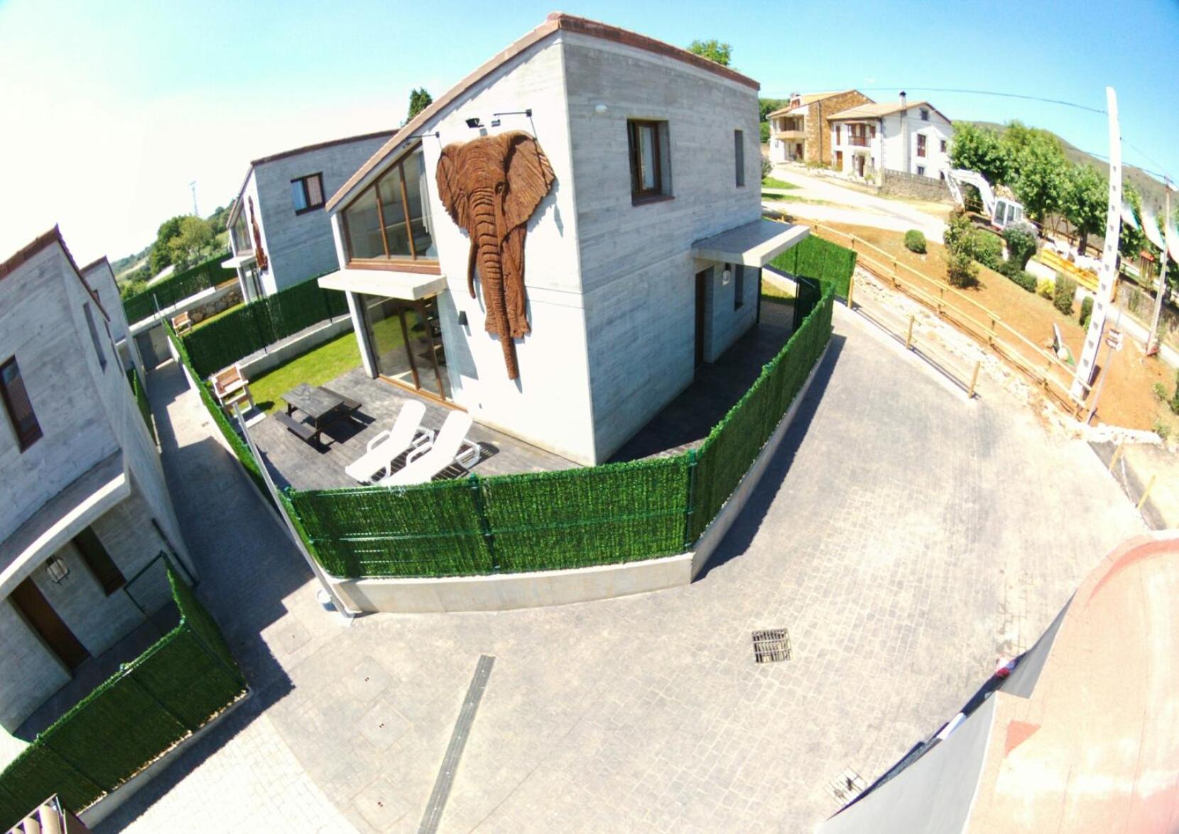 Cabanas La Senda de los elefantes Cabarceno - Property Image 6