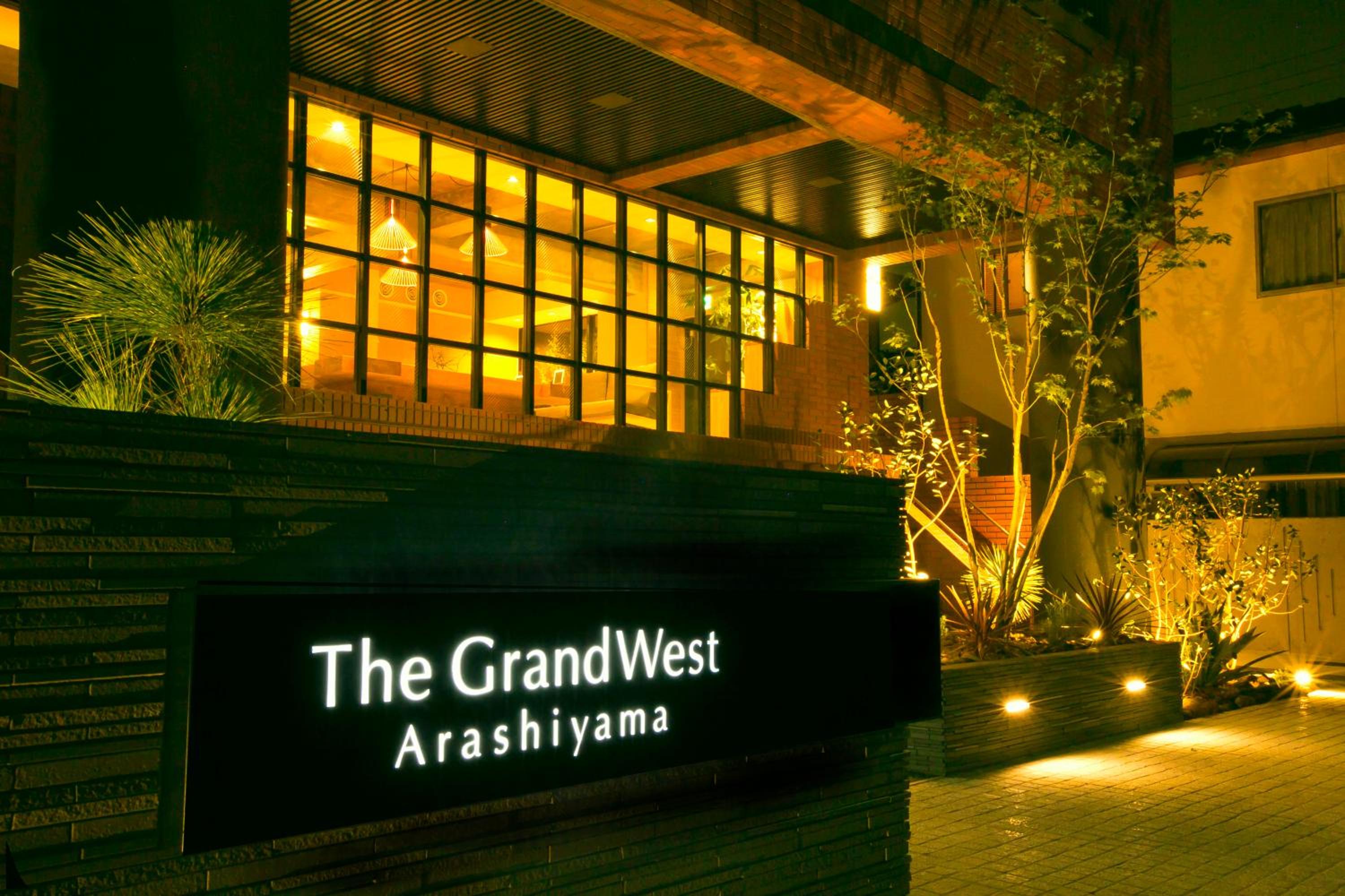 Hotel The GrandWest Arashiyama