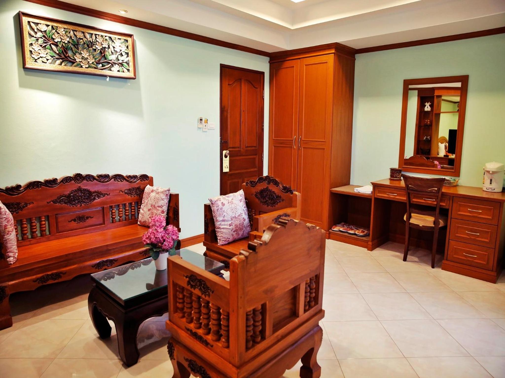 Baan SS Karon