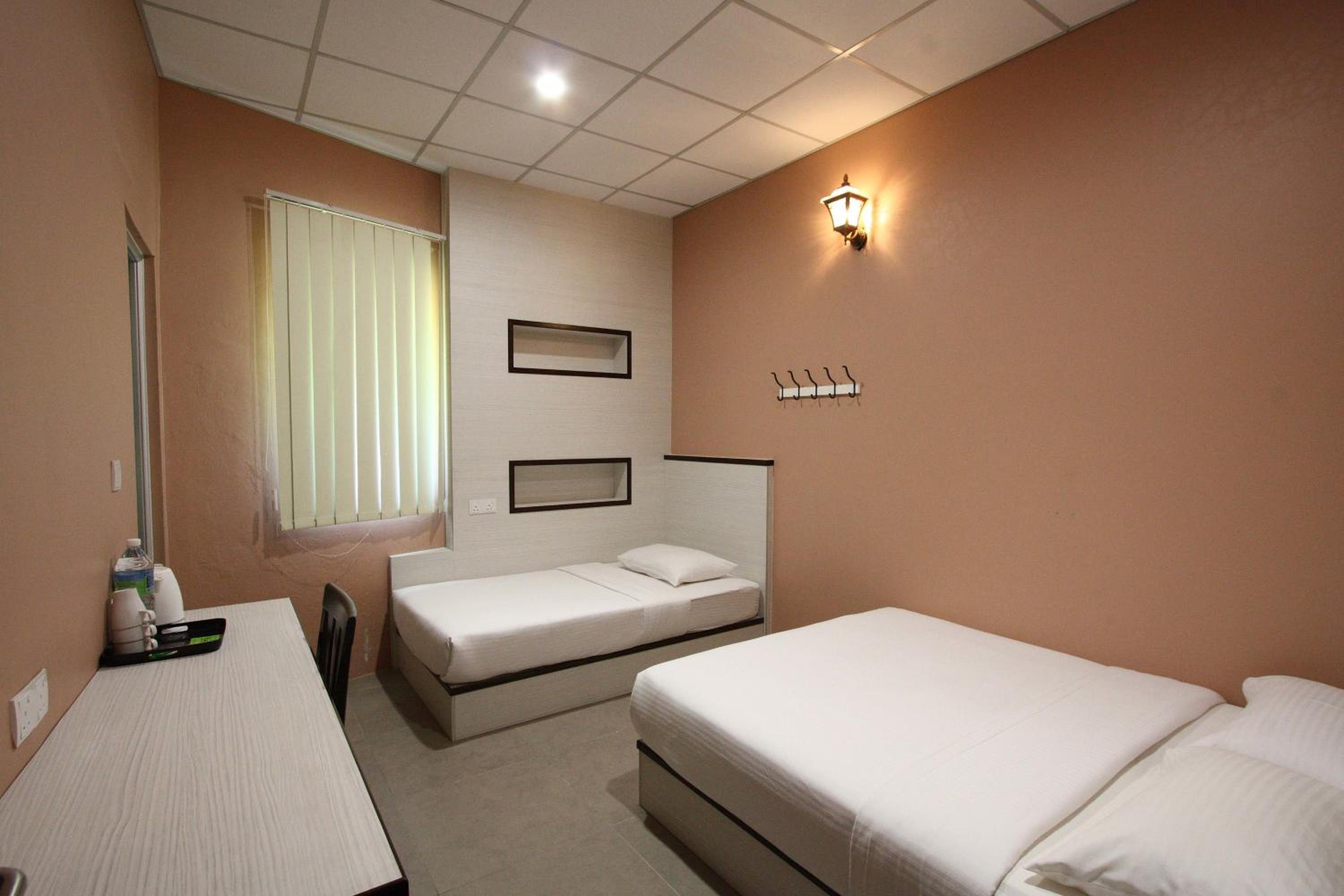 Shamrock Guest House II