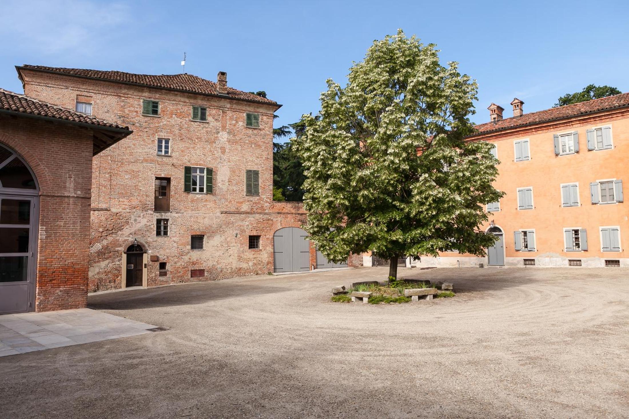 Marchesi Alfieri - Cantine e Ospitalità