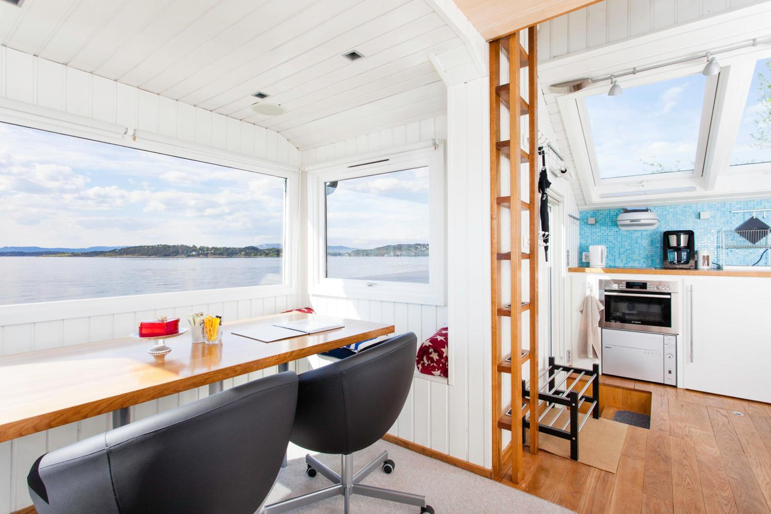 Beach house in Oslo view 4