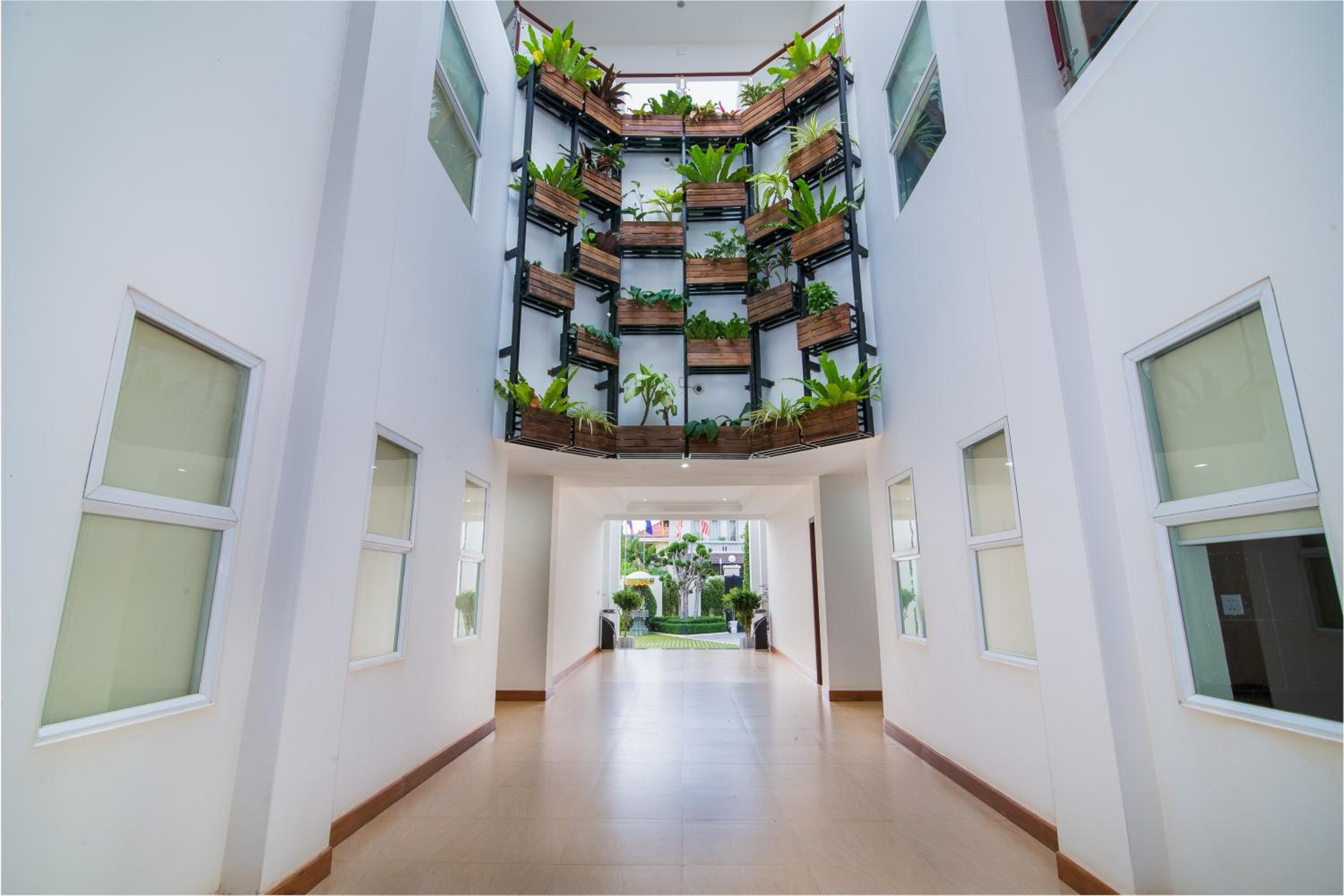 KT Apartment