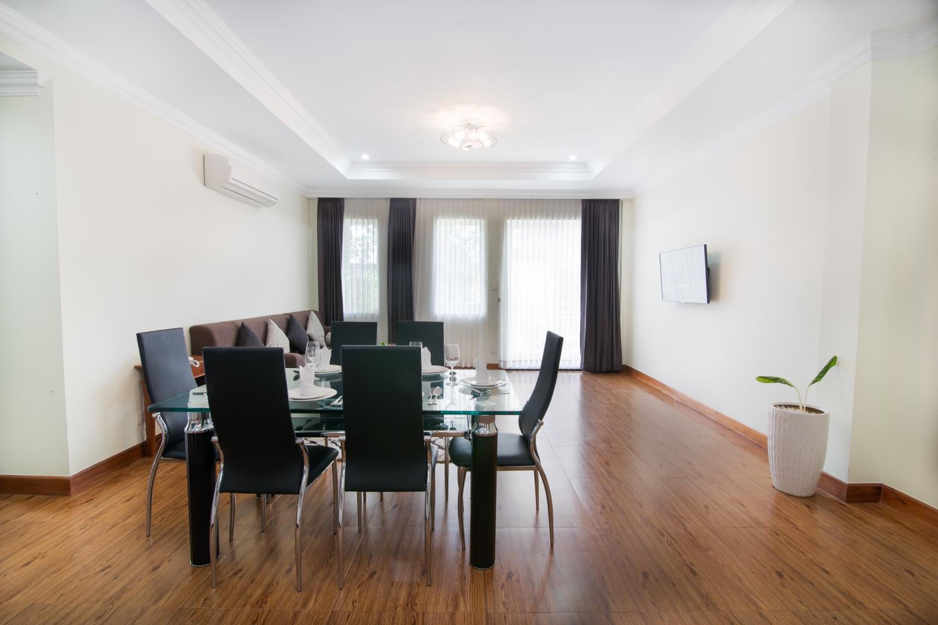 KT Apartment