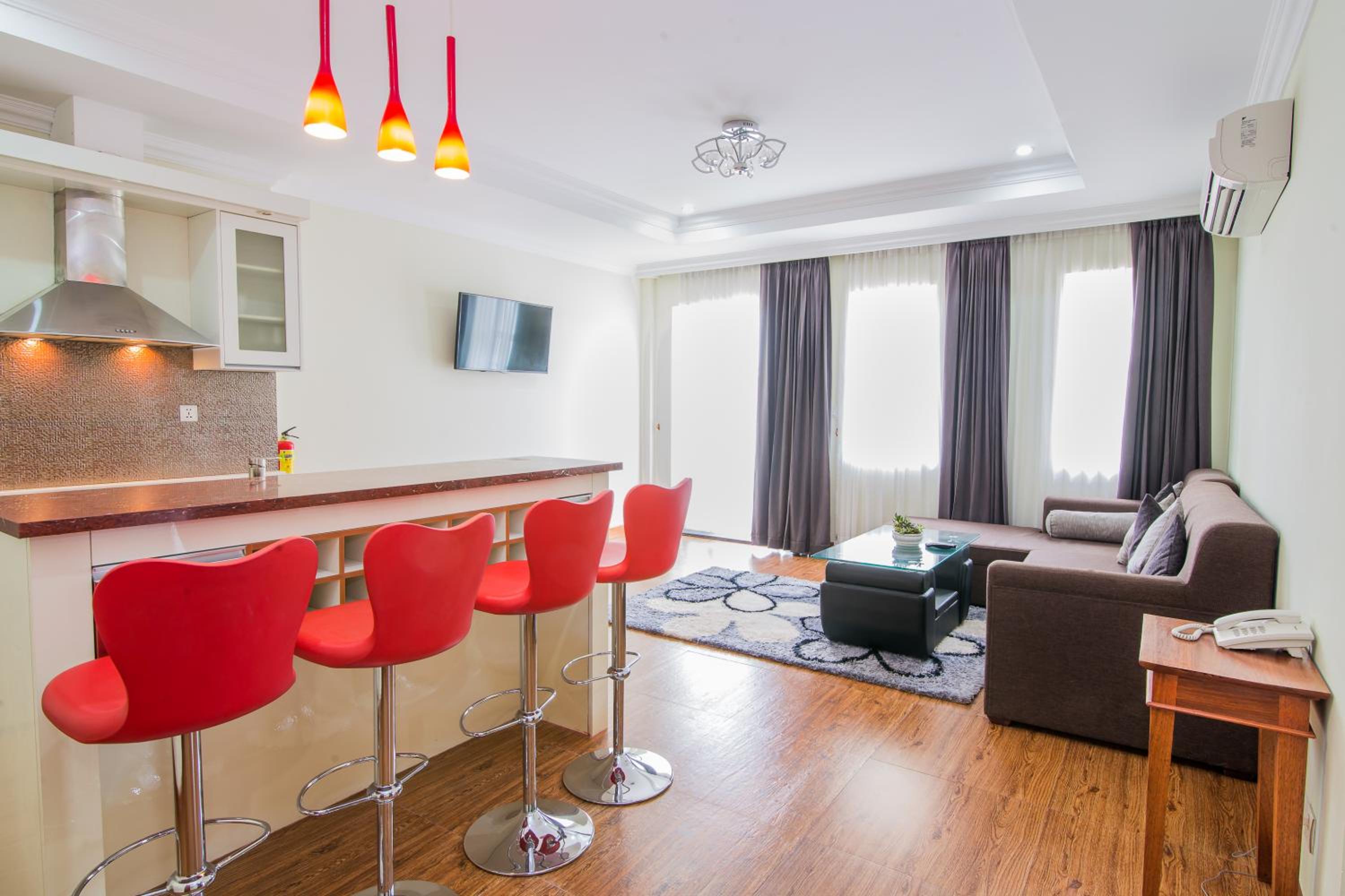KT Apartment