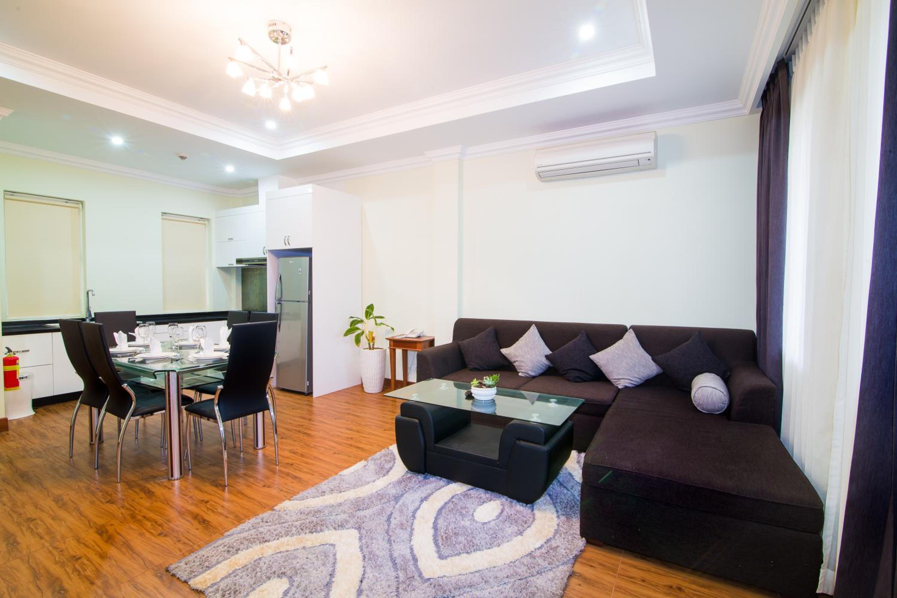 KT Apartment