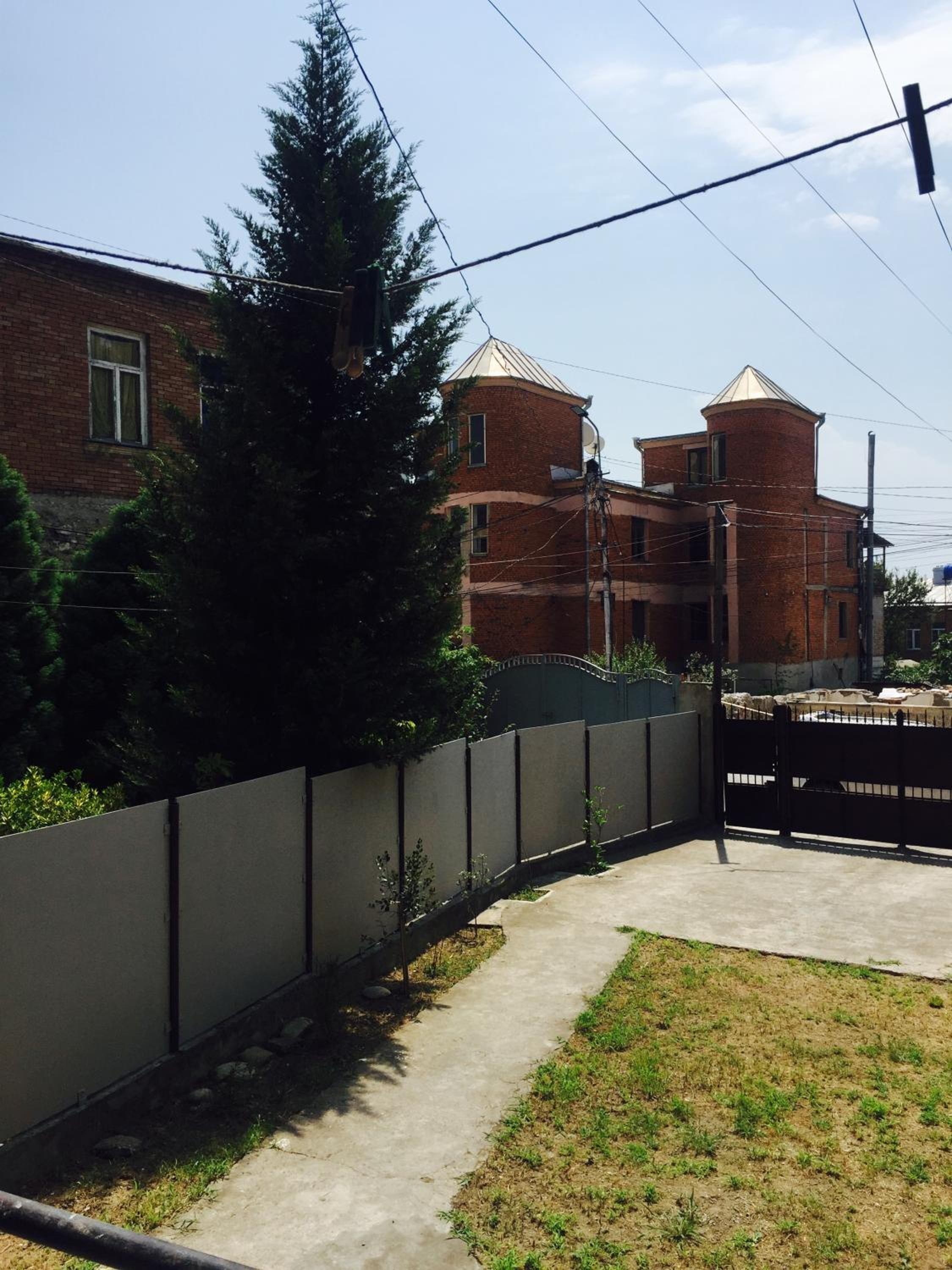 Photo 8