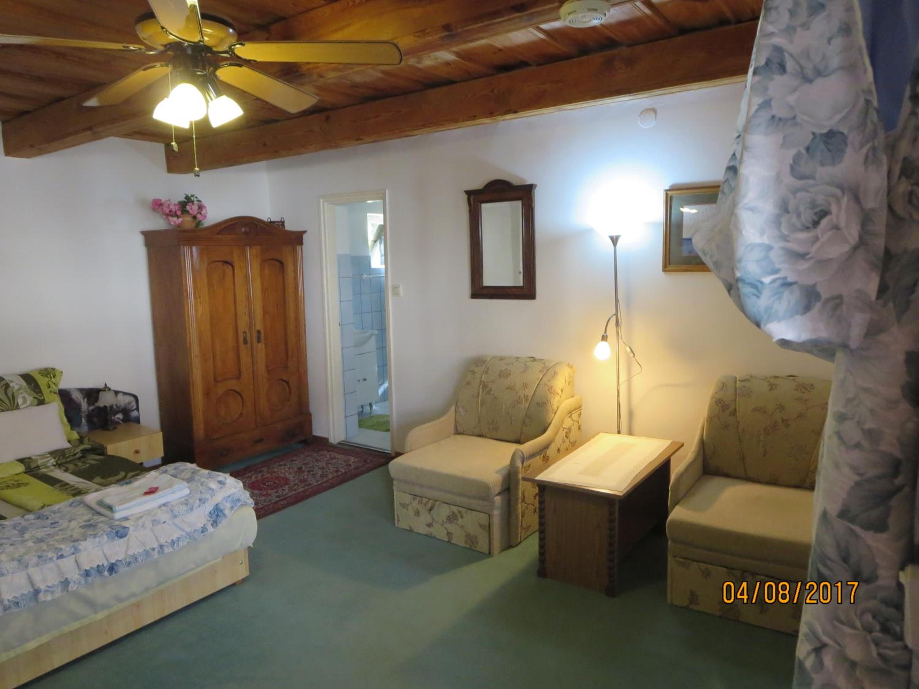 Photo 36