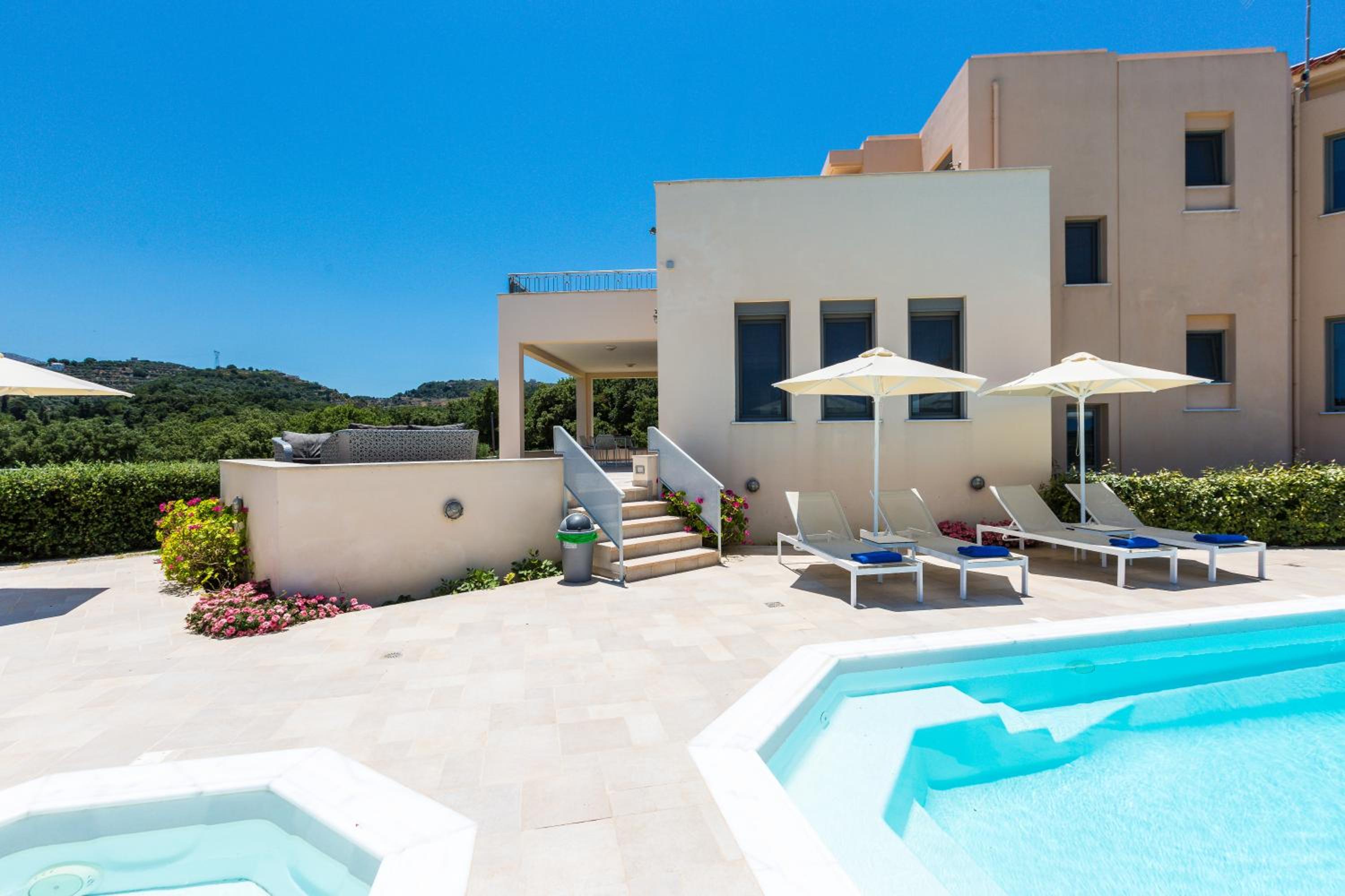 Deluxe Villa Ianthos - Outdoor Hot Tub & Kids Pool view 5