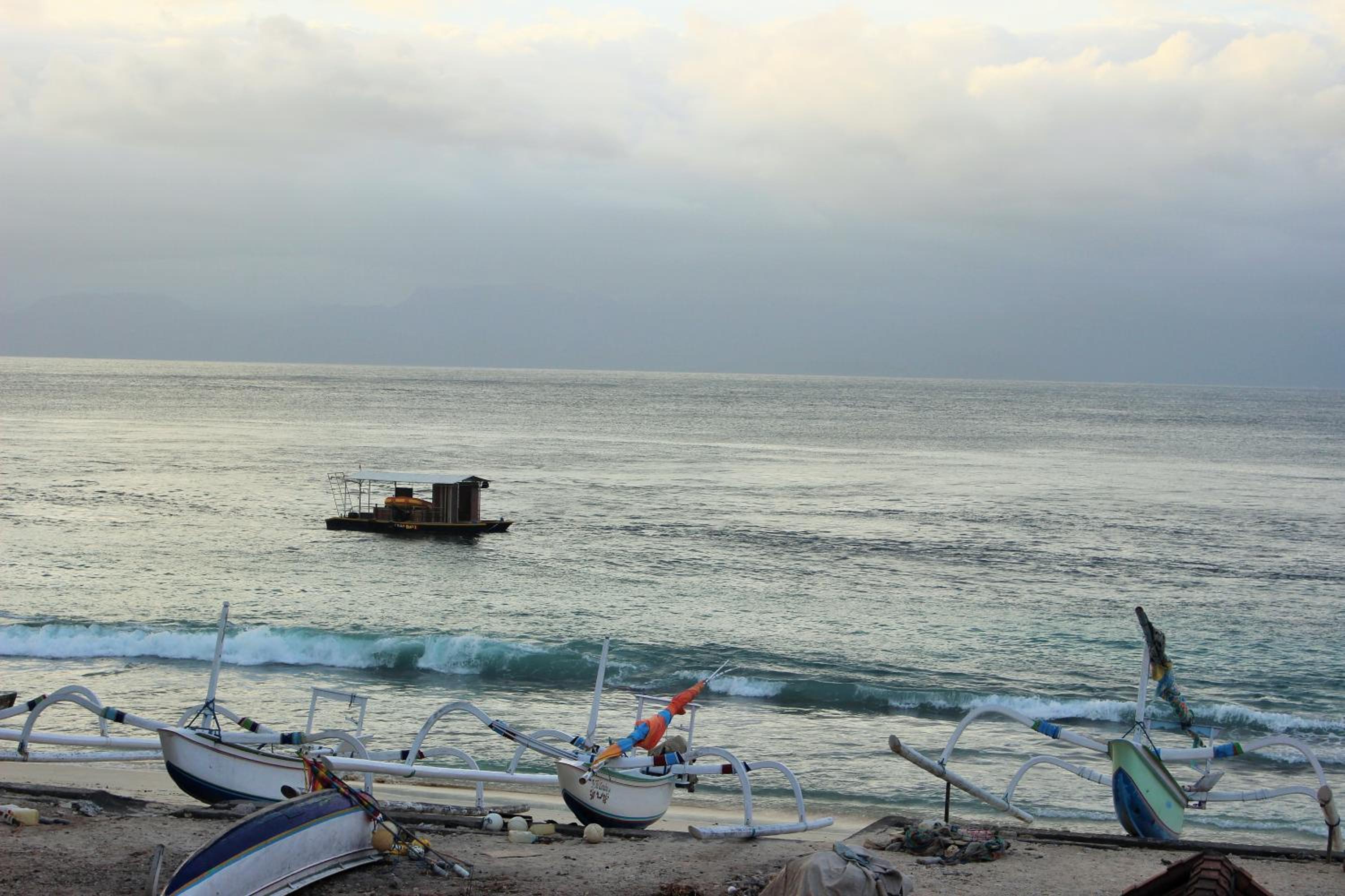 Deva Devi Beach Inn Luxury