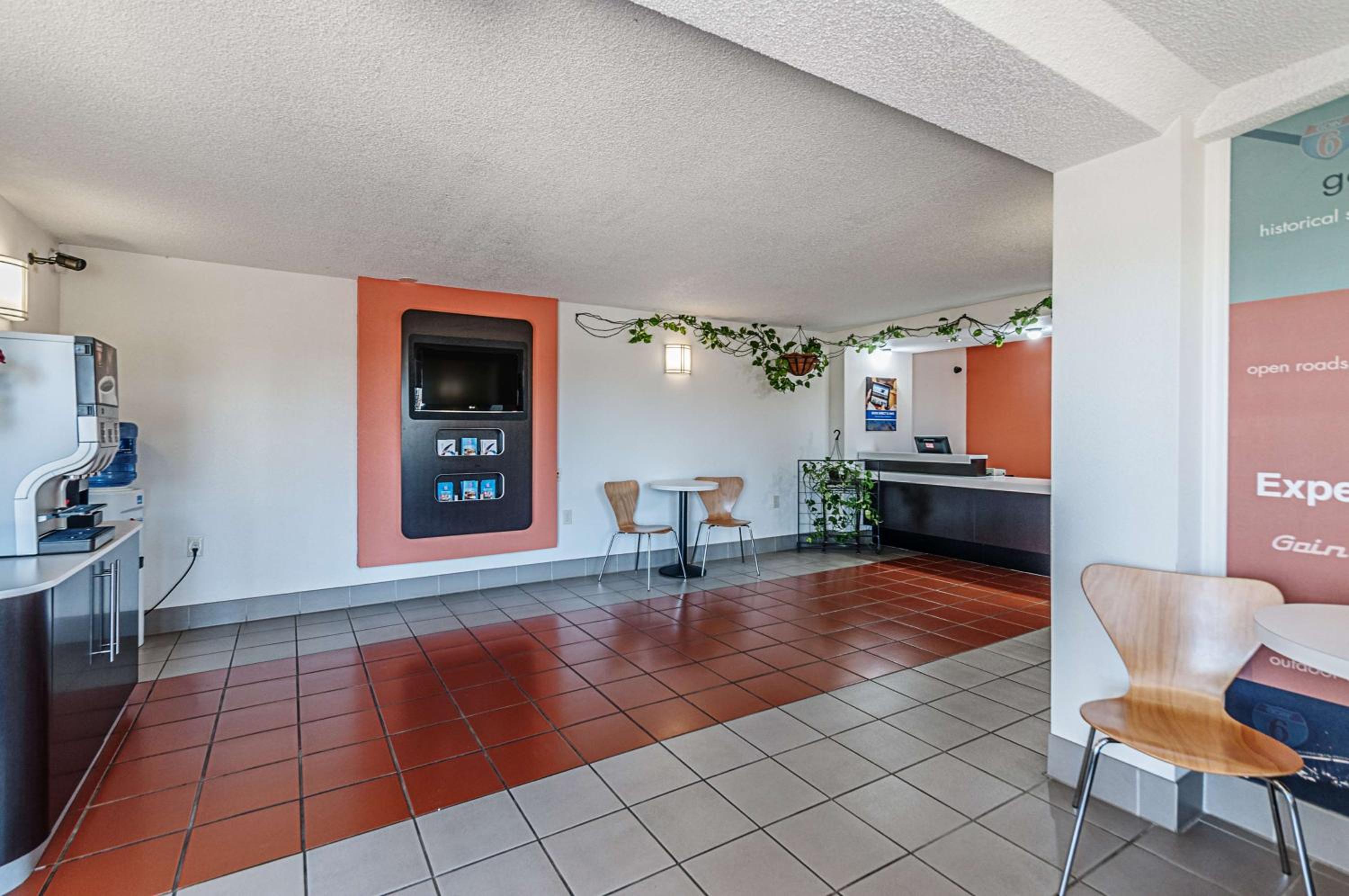 Motel 6-Martinsburg, WV