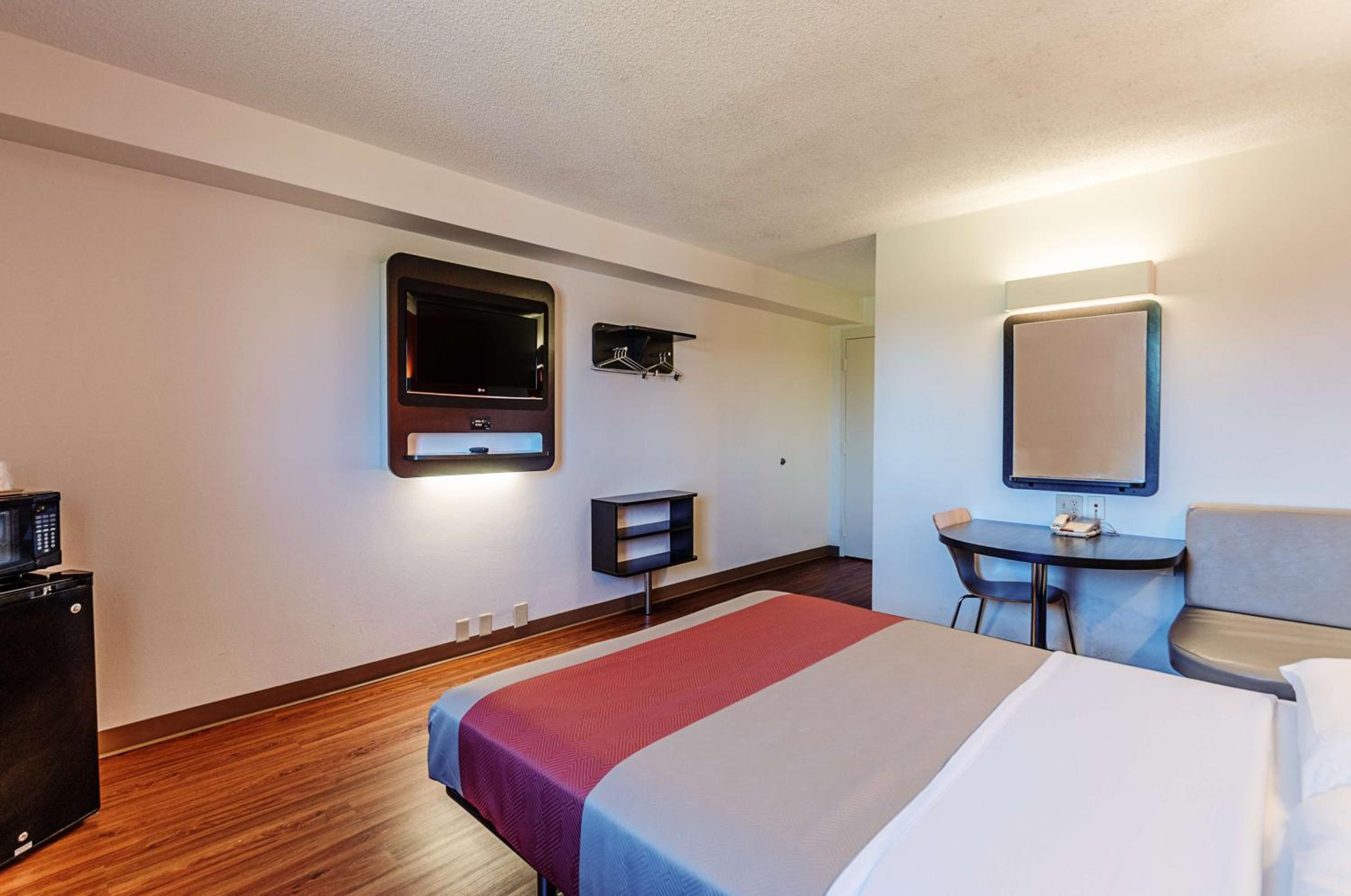 Motel 6-Martinsburg, WV