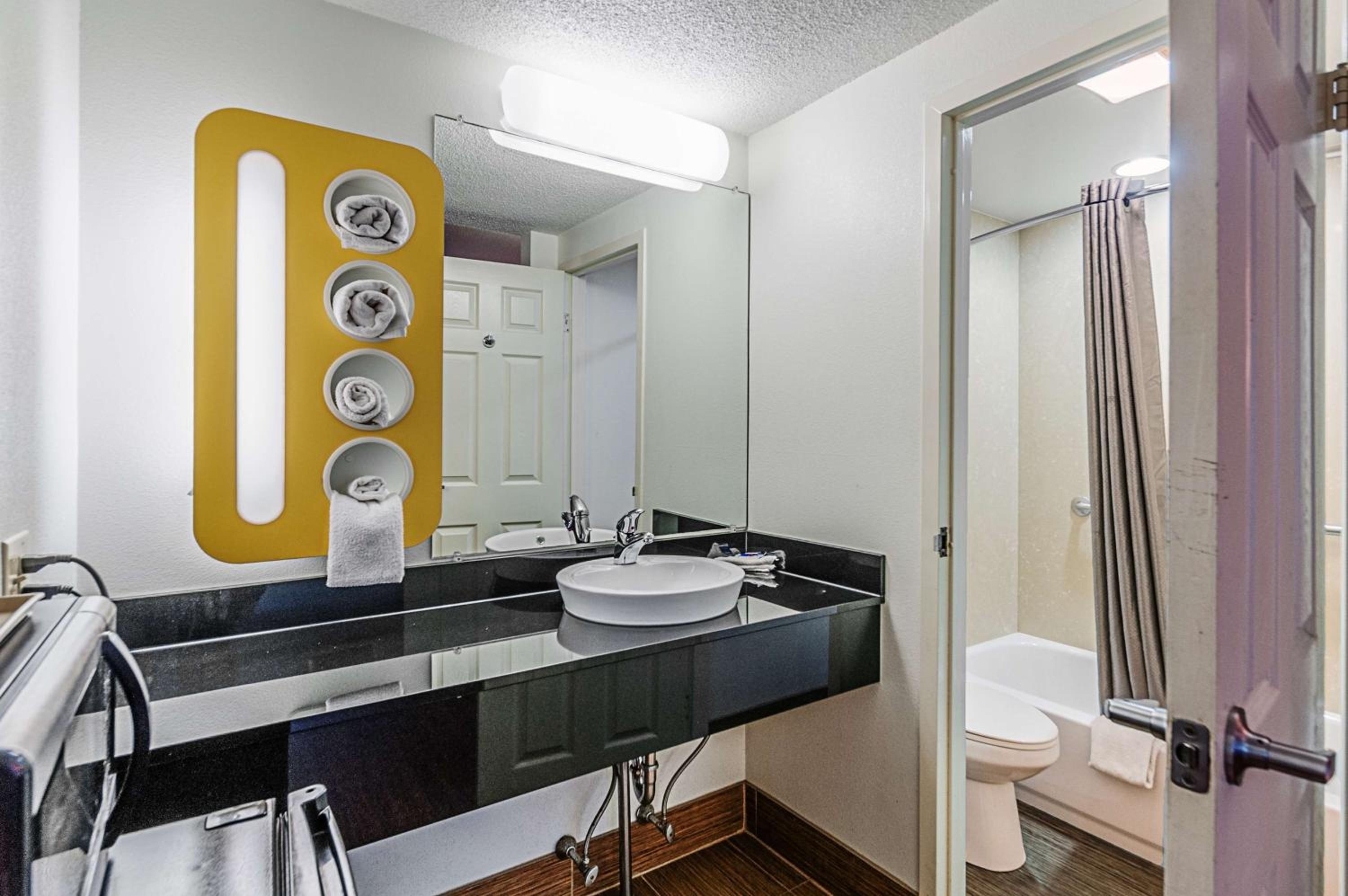 Motel 6-Martinsburg, WV