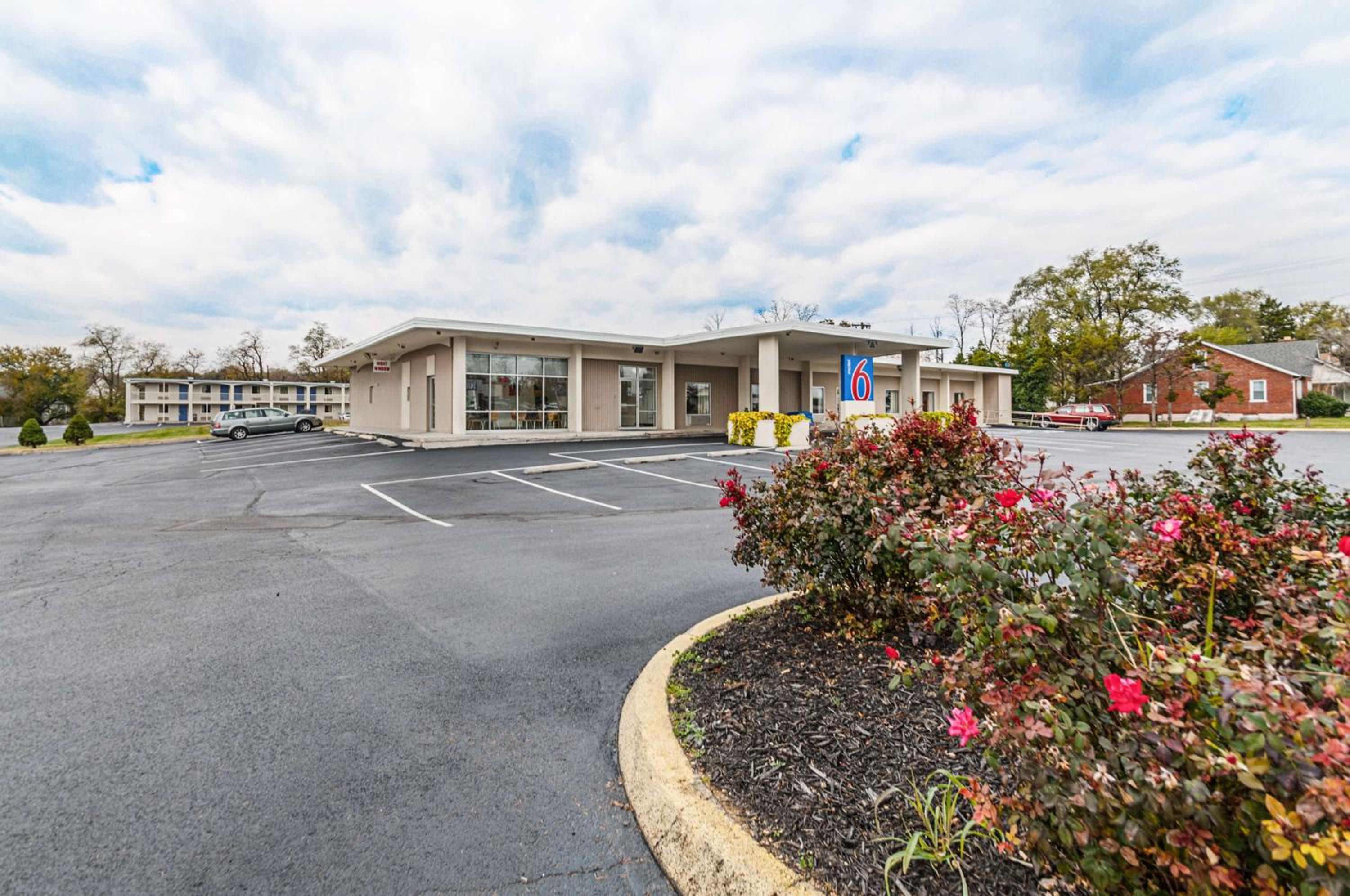 Winchester Vacations - Motel6 Winchester, VA - Property Image 29
