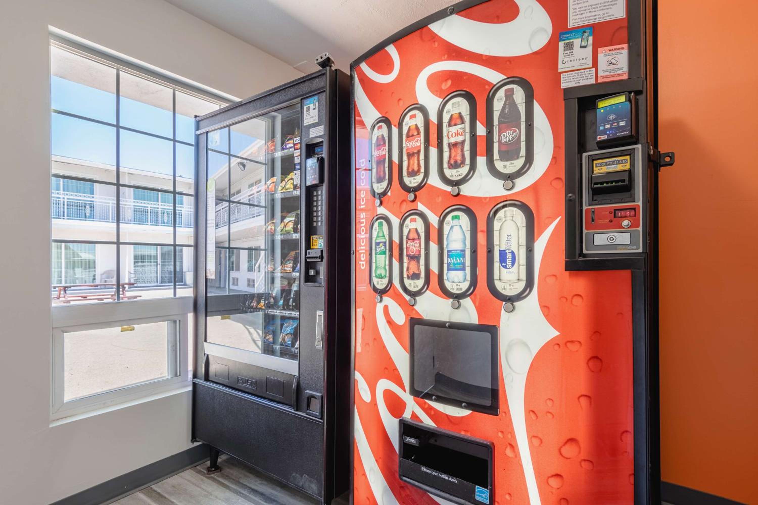 Barstow Vacations - Motel 6-Barstow, CA - Route 66 - Property Image 2