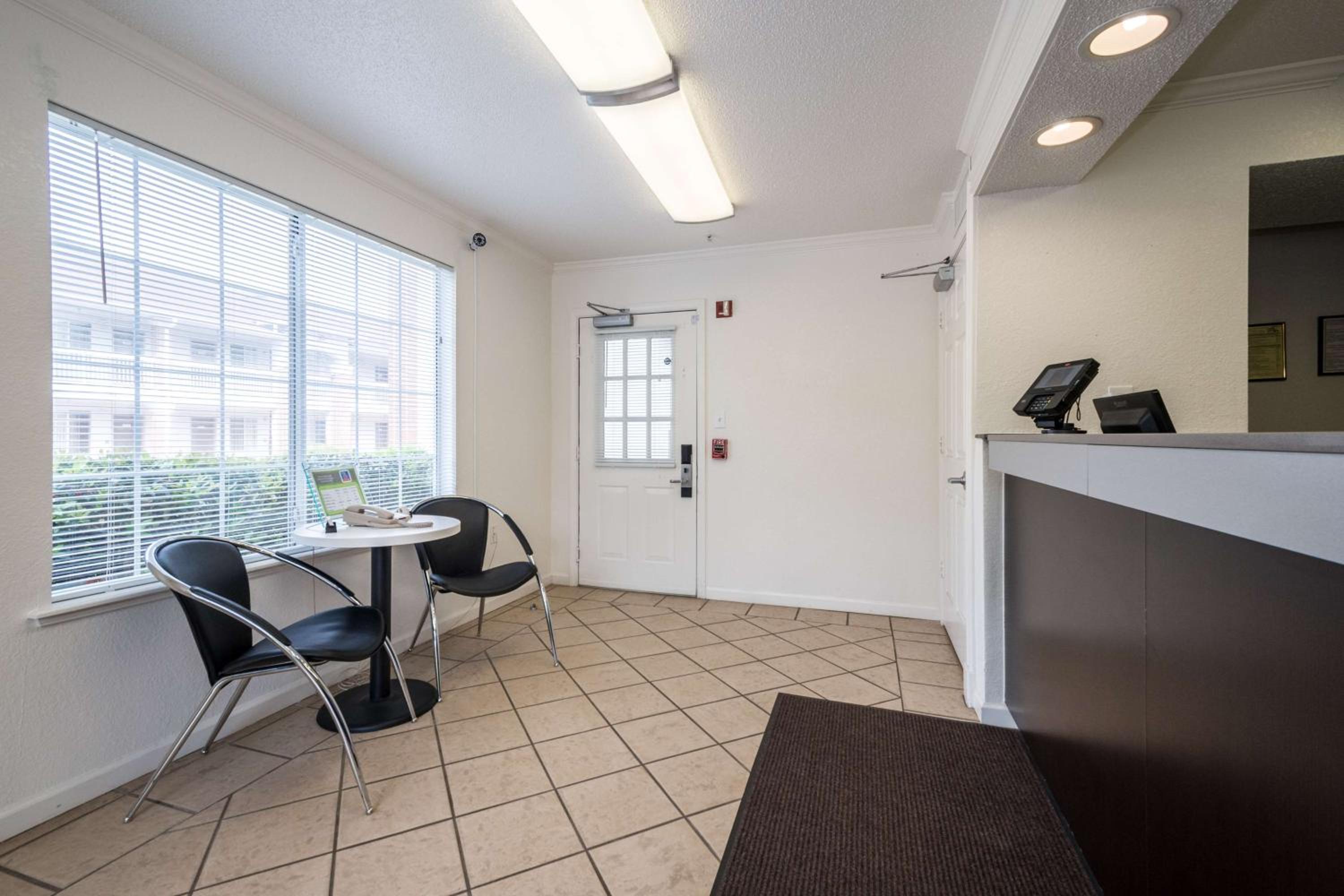 Studio 6 Extended Stay - Roswell, GA - Atlanta