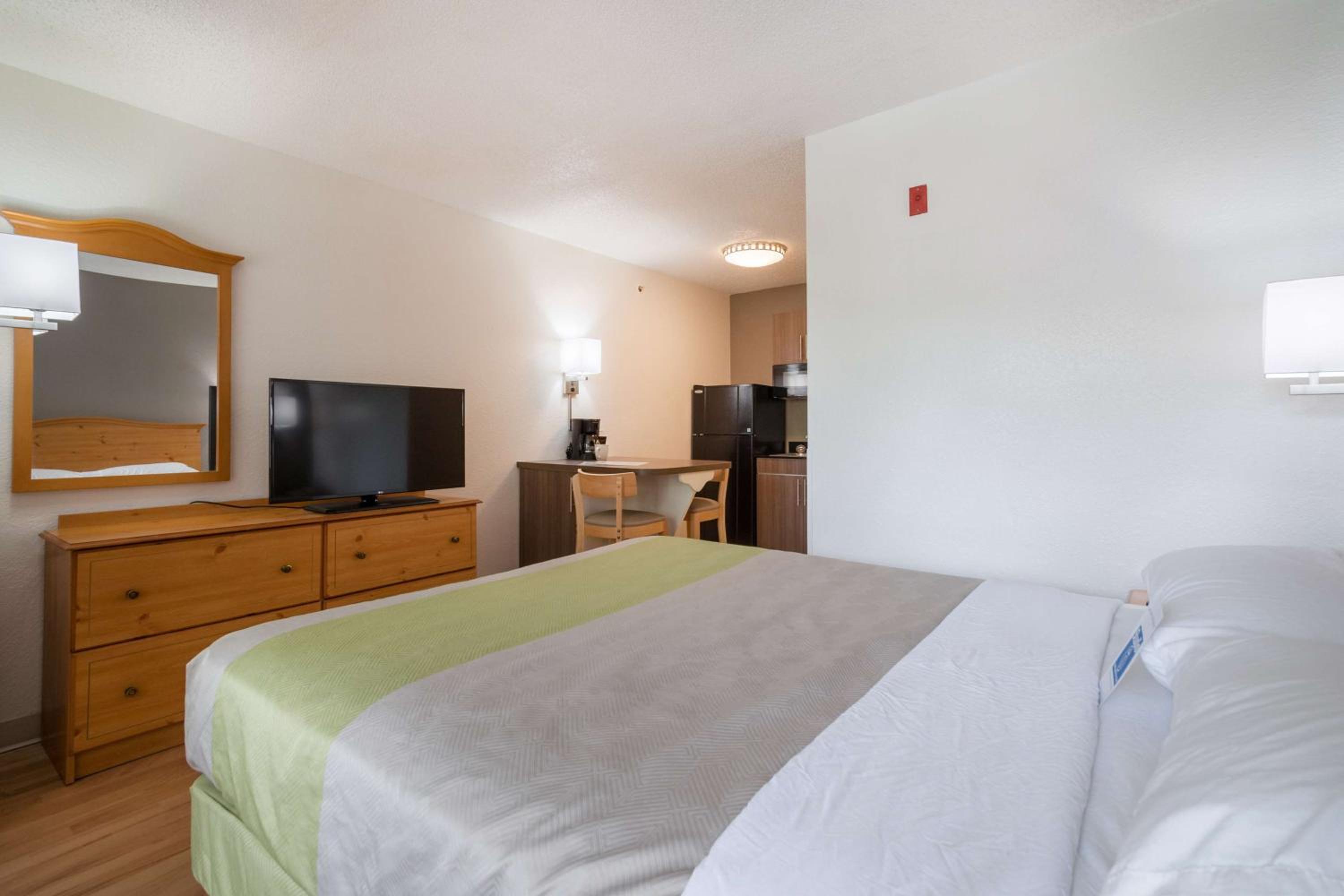 Studio 6 Extended Stay - Roswell, GA - Atlanta