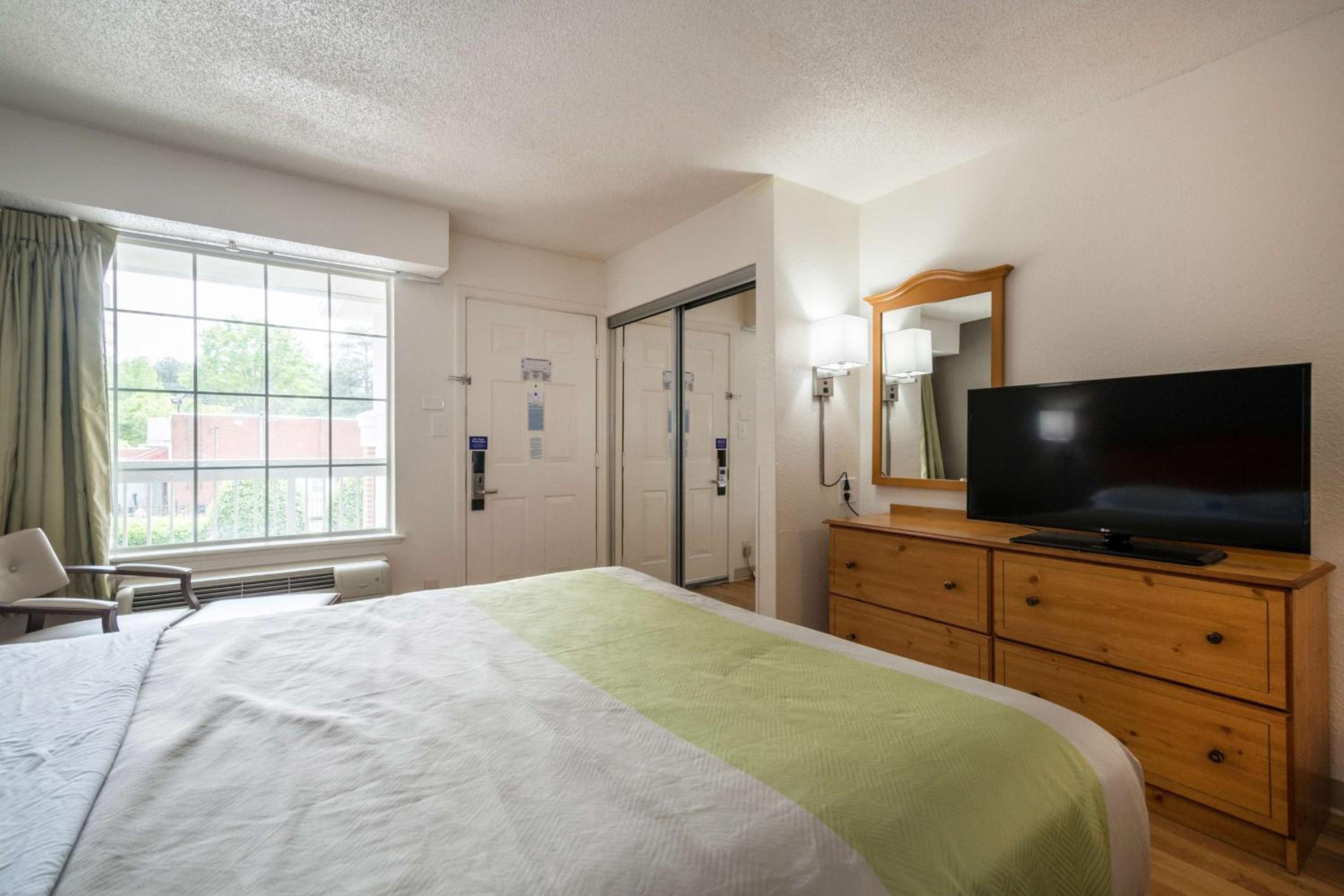 Studio 6 Extended Stay - Roswell, GA - Atlanta