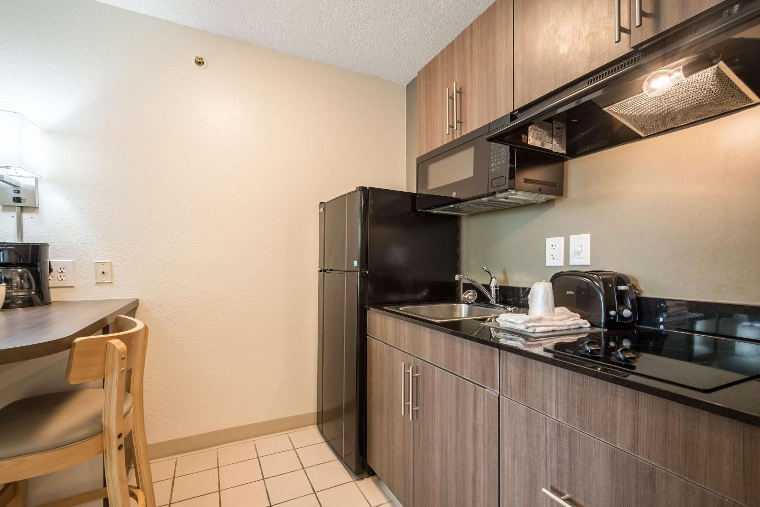 Studio 6 Extended Stay - Roswell, GA - Atlanta