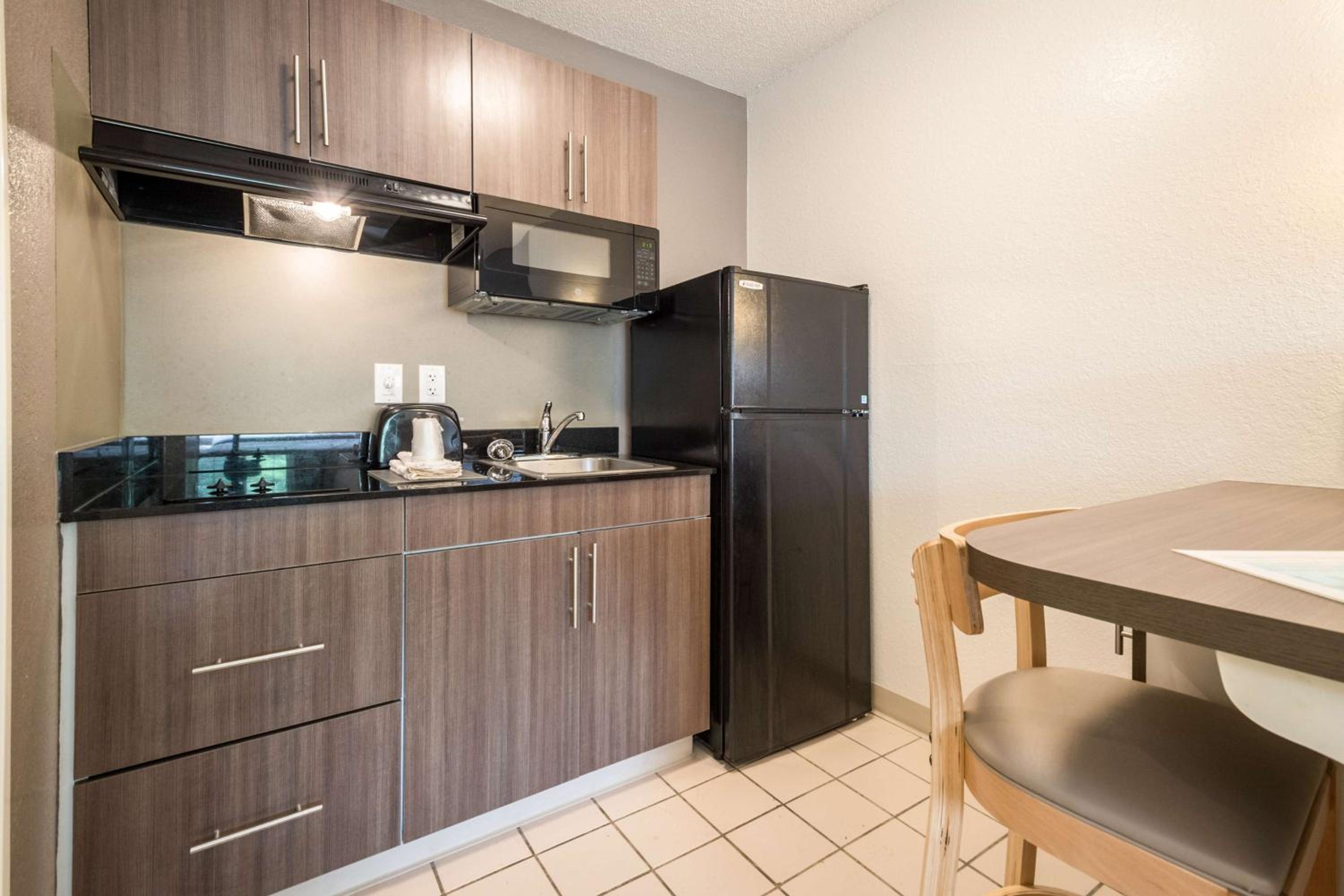 Studio 6 Extended Stay - Roswell, GA - Atlanta
