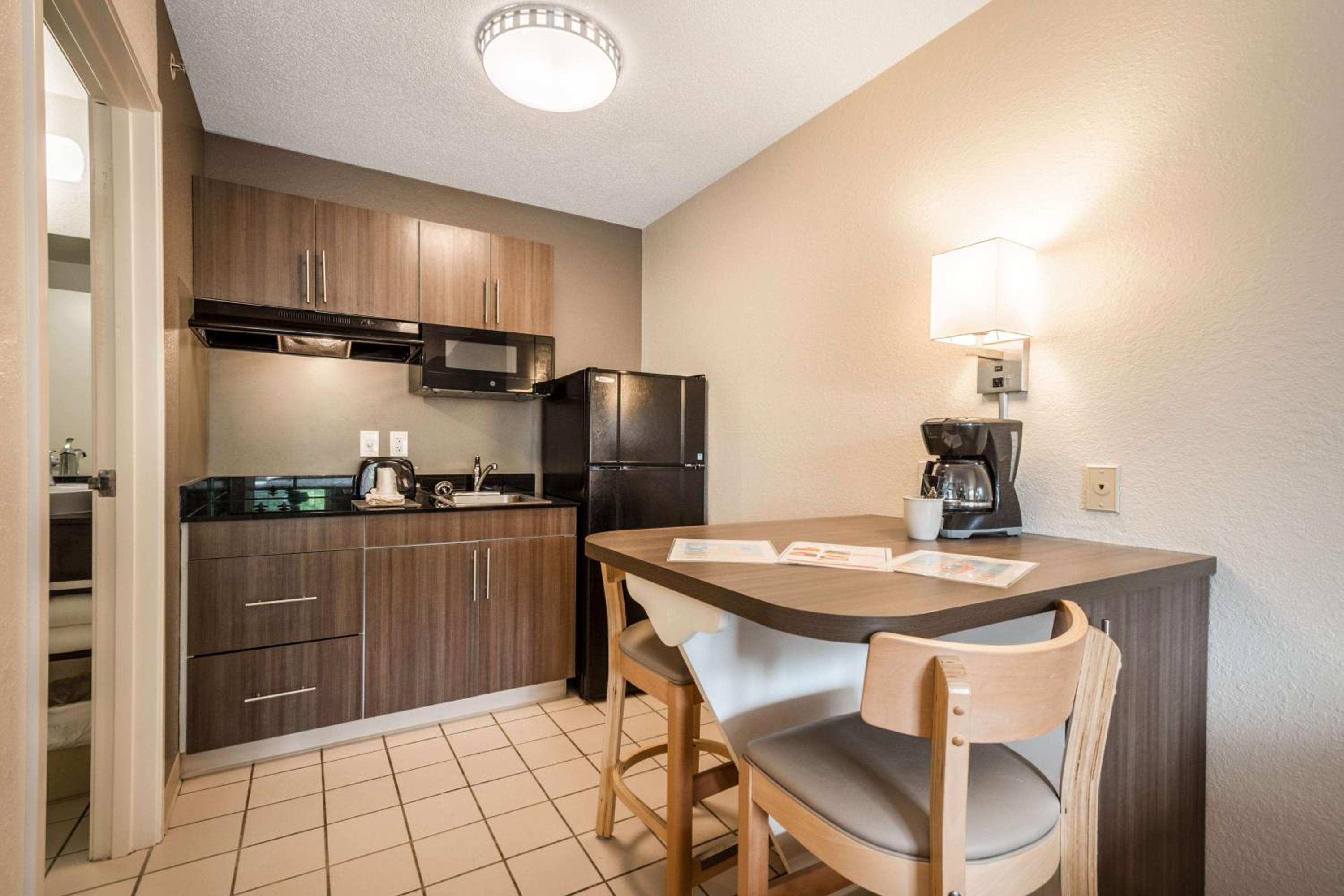 Studio 6 Extended Stay - Roswell, GA - Atlanta
