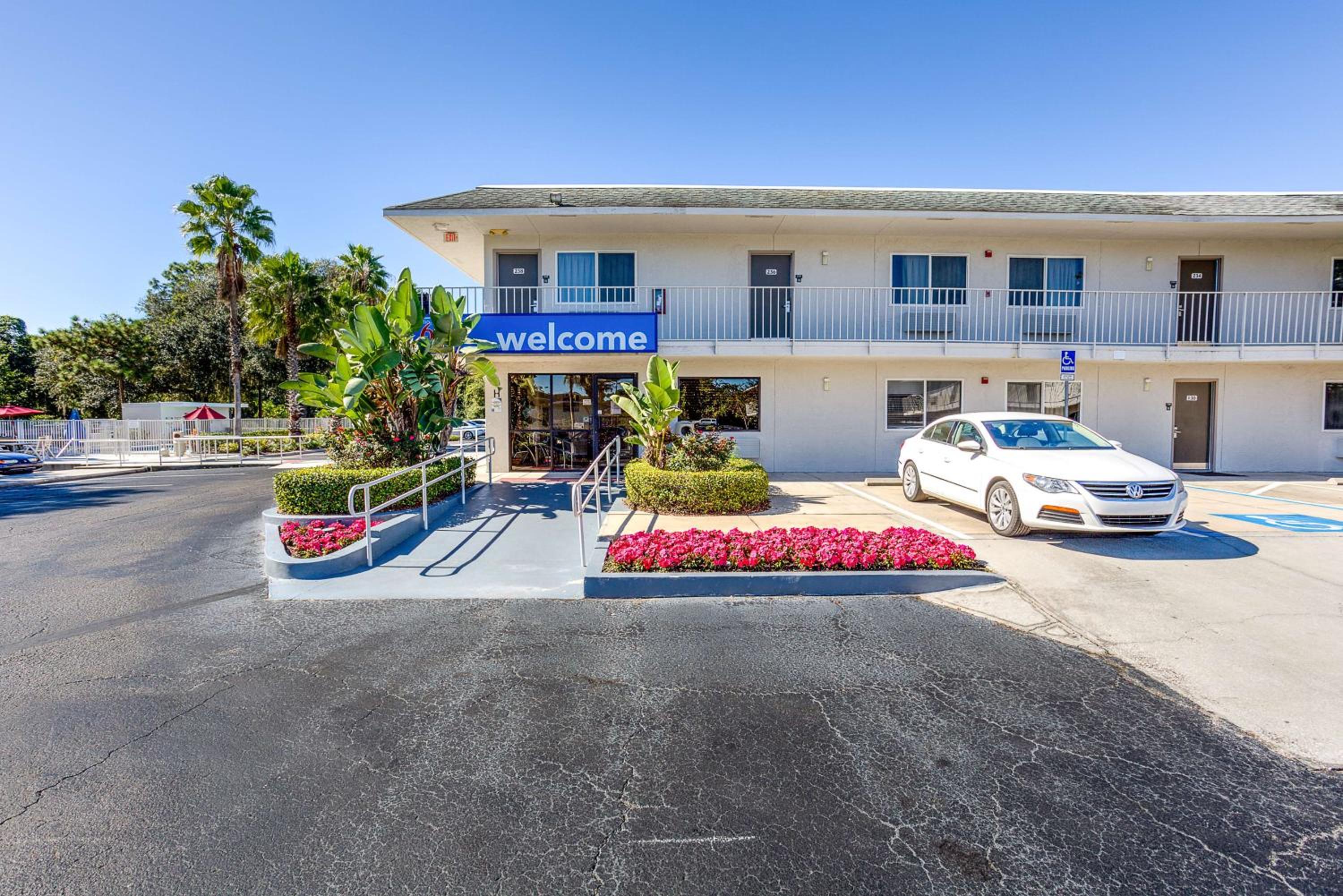 Studio 6 Extended Stay - Kissimmee, FL - Orlando