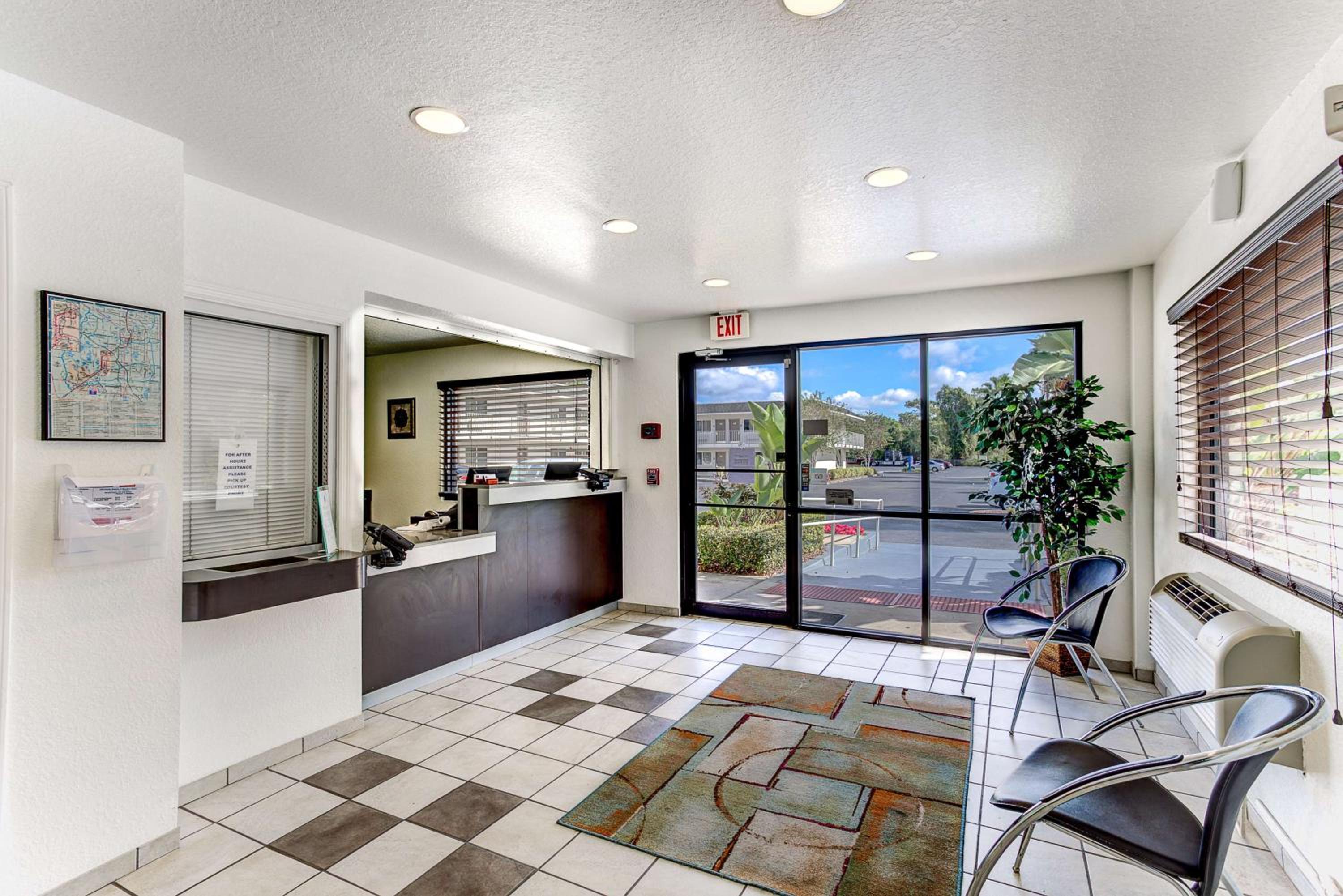 Studio 6 Extended Stay - Kissimmee, FL - Orlando