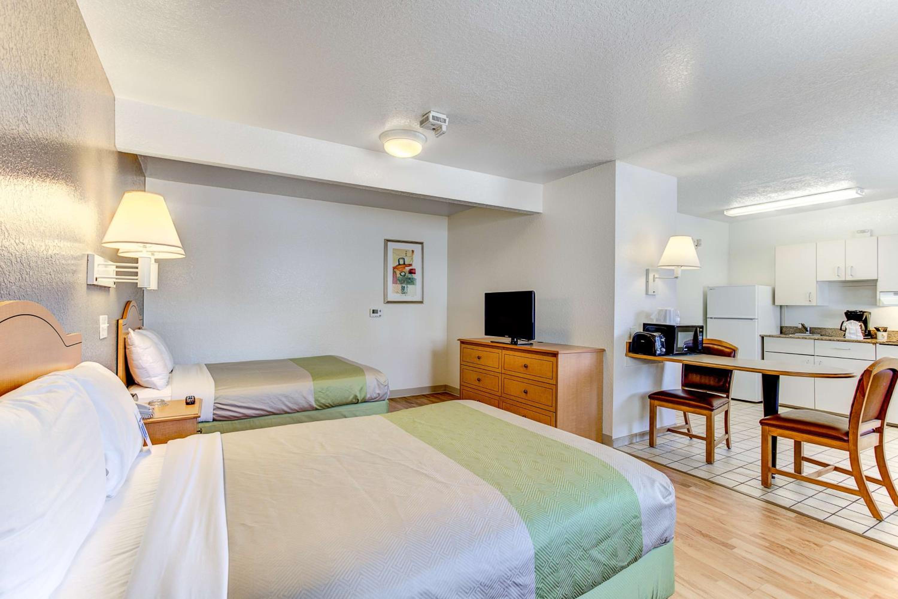 Studio 6 Extended Stay - Kissimmee, FL - Orlando