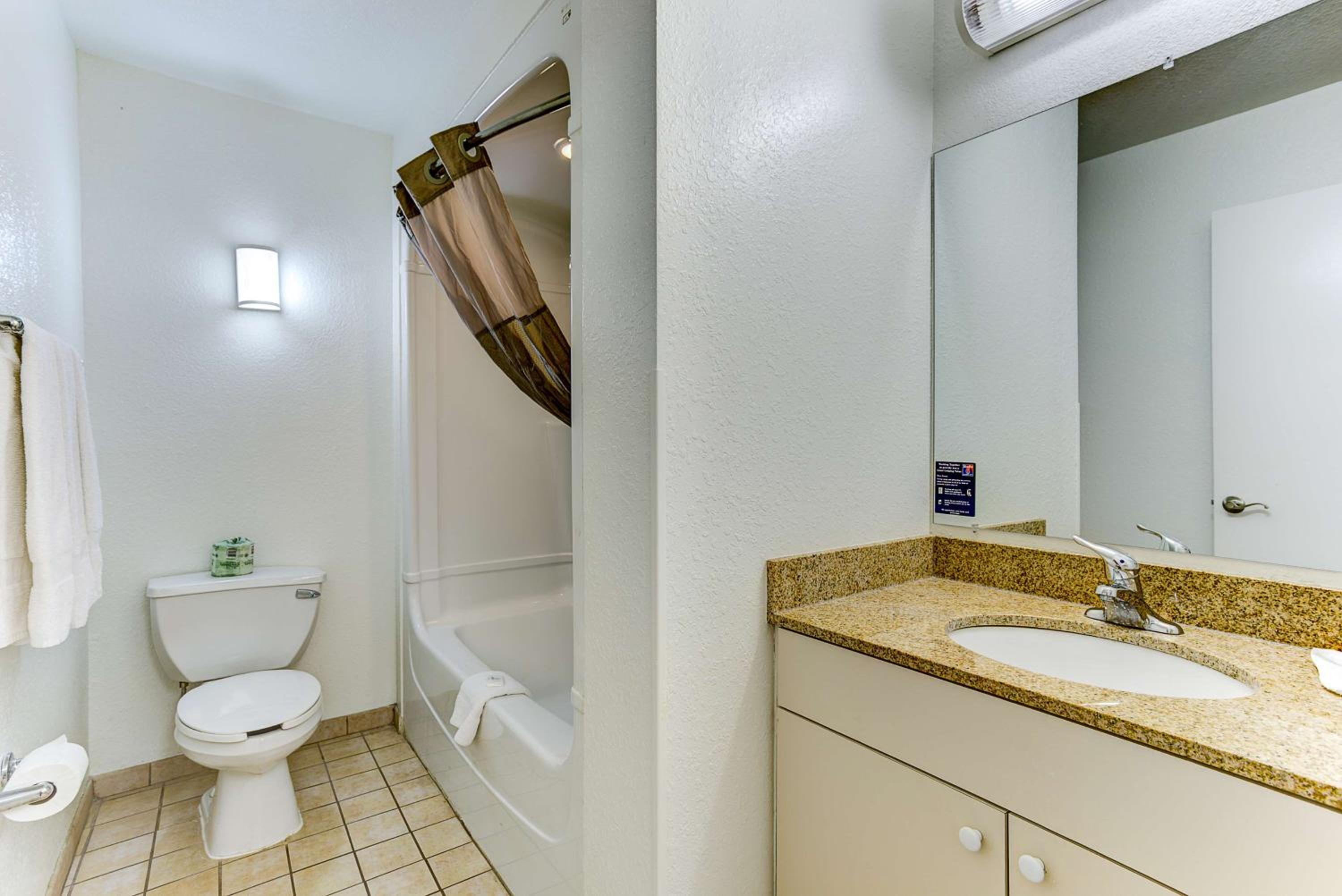 Studio 6 Extended Stay - Kissimmee, FL - Orlando