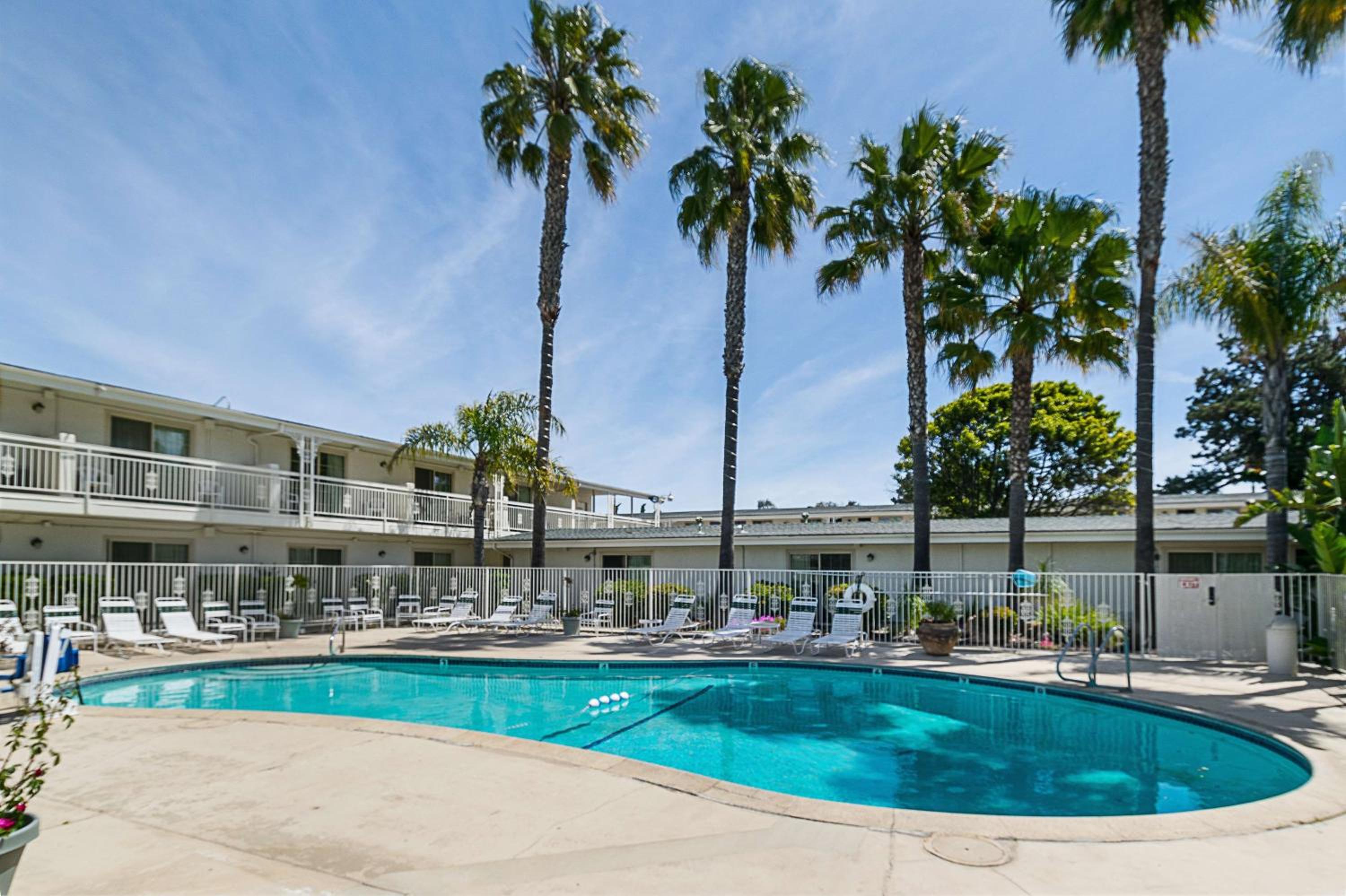 Motel 6-Santa Maria, CA - South view 4